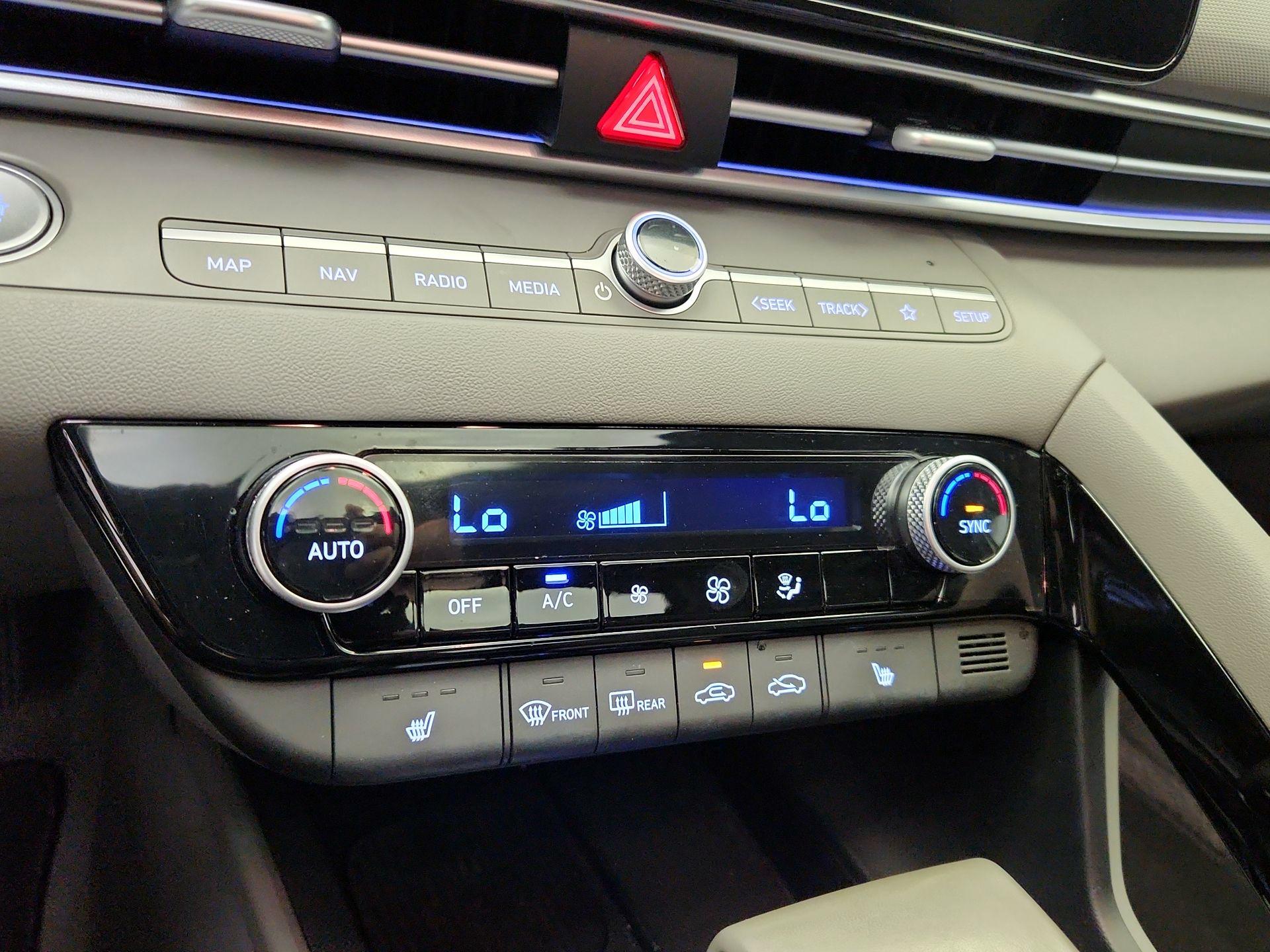 Thumbnail: 2025 Hyundai Elantra - 17