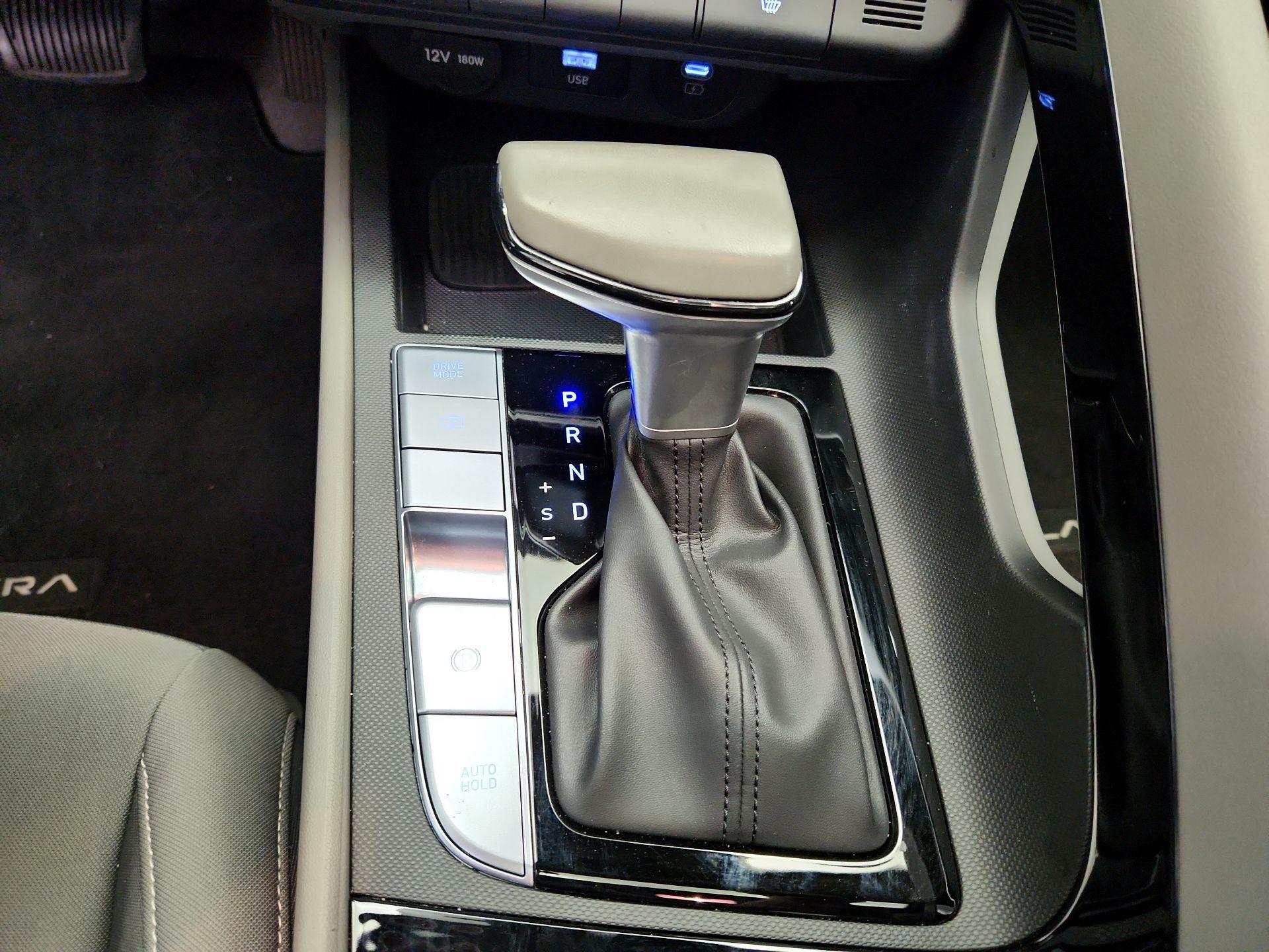 Thumbnail: 2025 Hyundai Elantra - 18