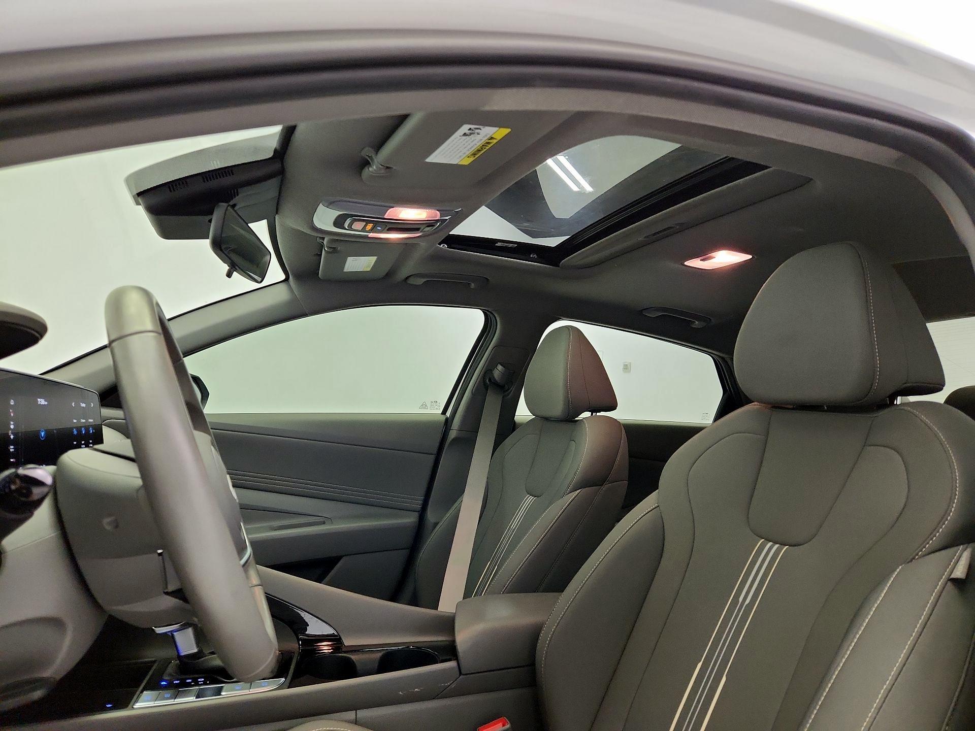Thumbnail: 2025 Hyundai Elantra - 20