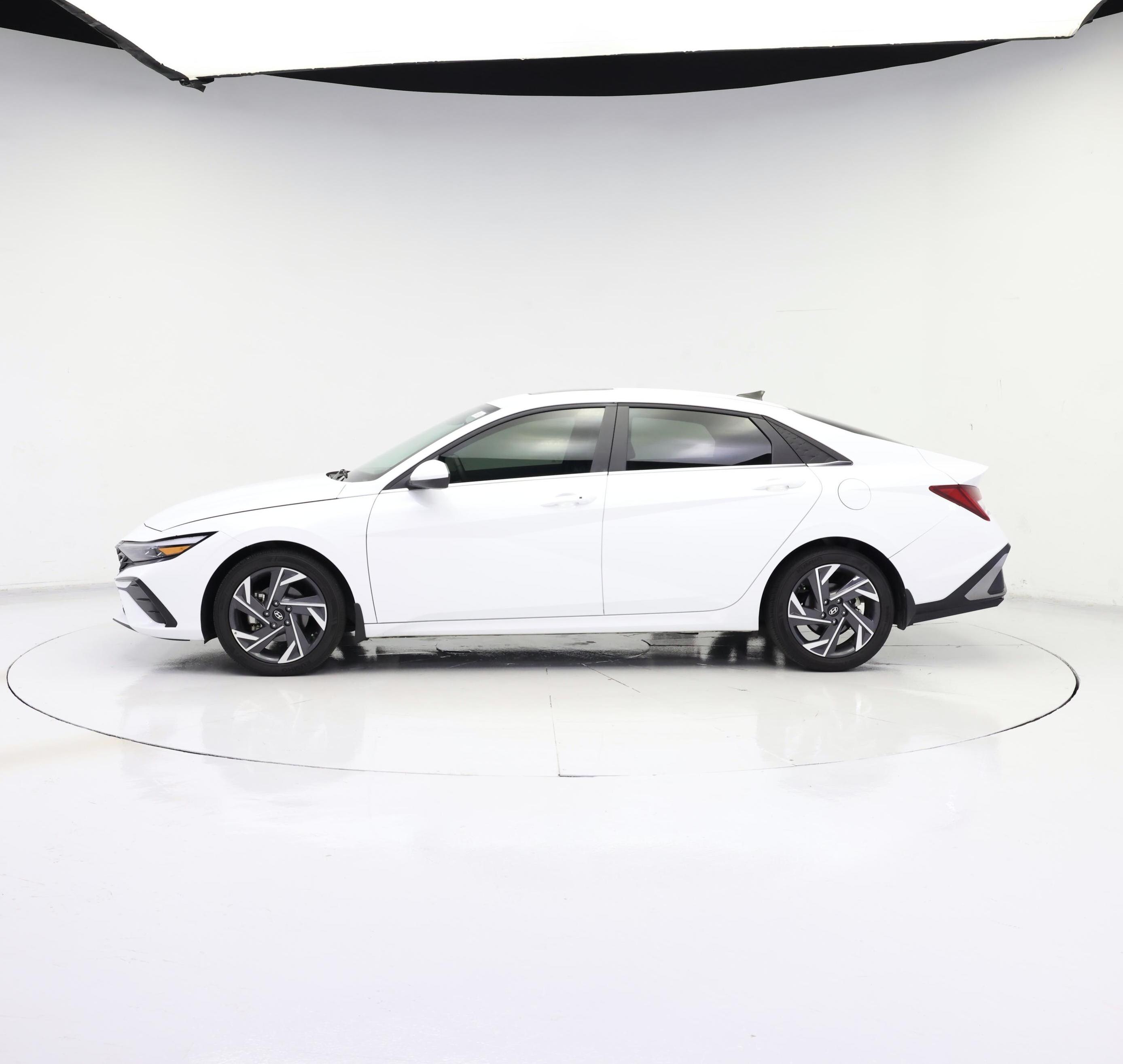 Thumbnail: 2025 Hyundai Elantra - 3
