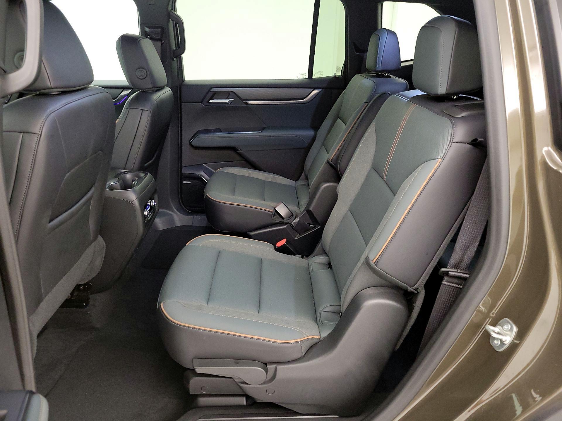 Thumbnail: 2024 GMC Acadia - 19
