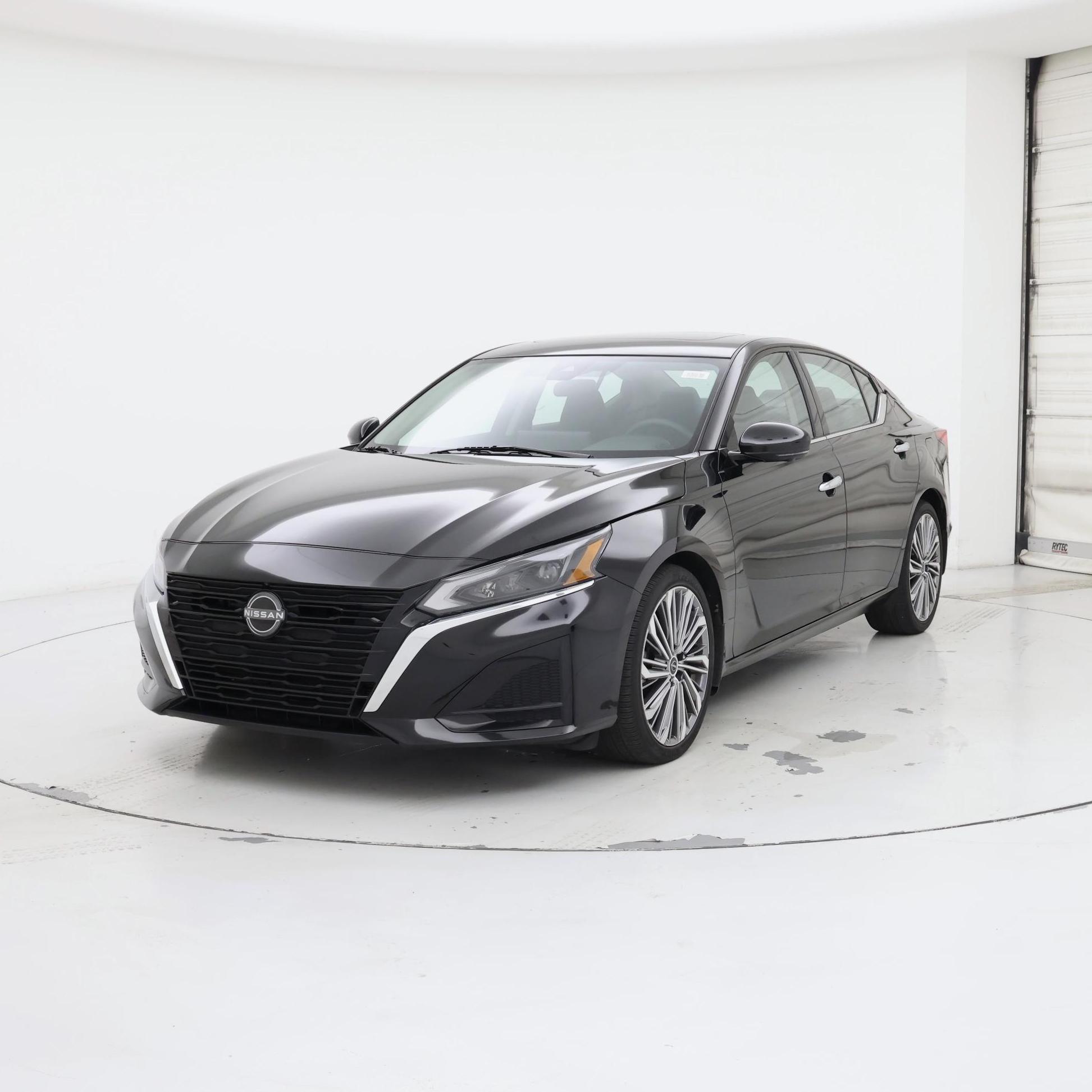 Thumbnail: 2023 Nissan Altima - 4