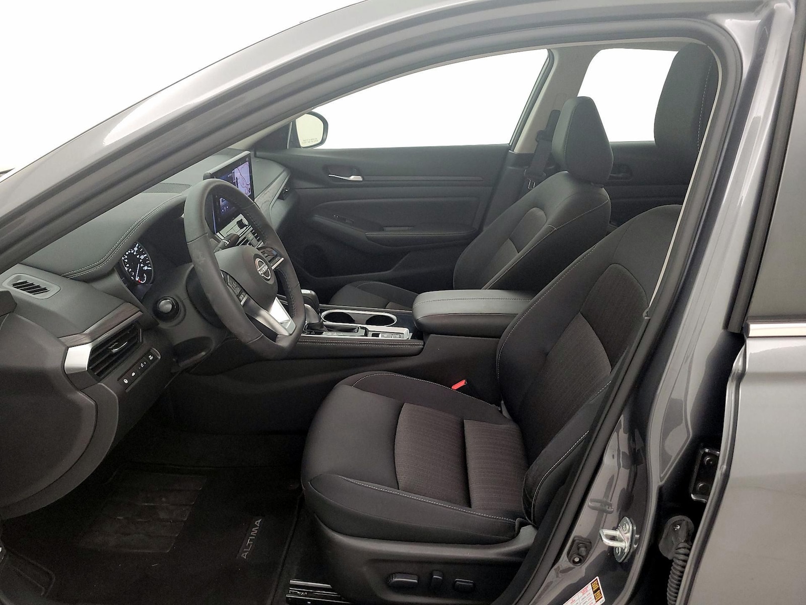 2024 Nissan Altima SV - Photo 12