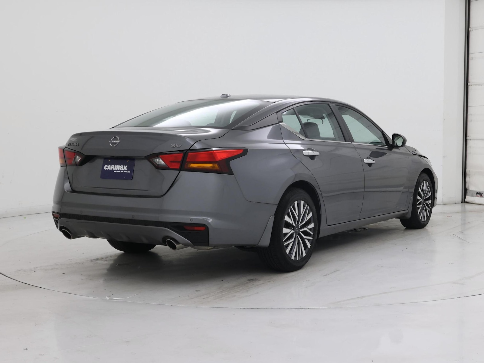 2024 Nissan Altima SV - Photo 9