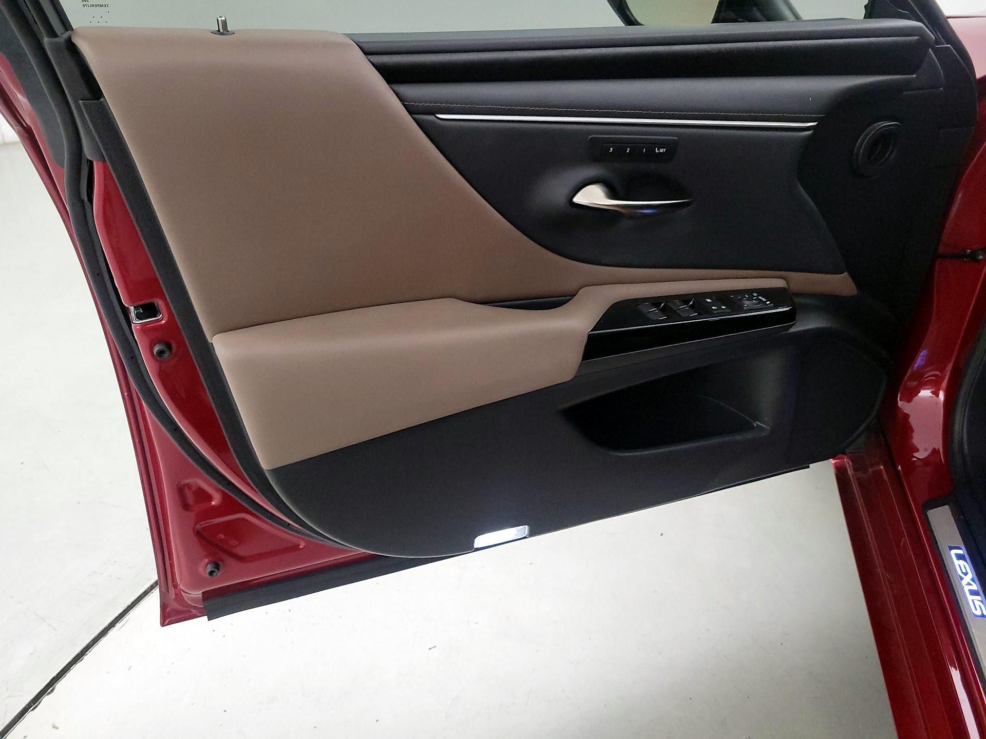 Thumbnail: 2023 Lexus ES - 12