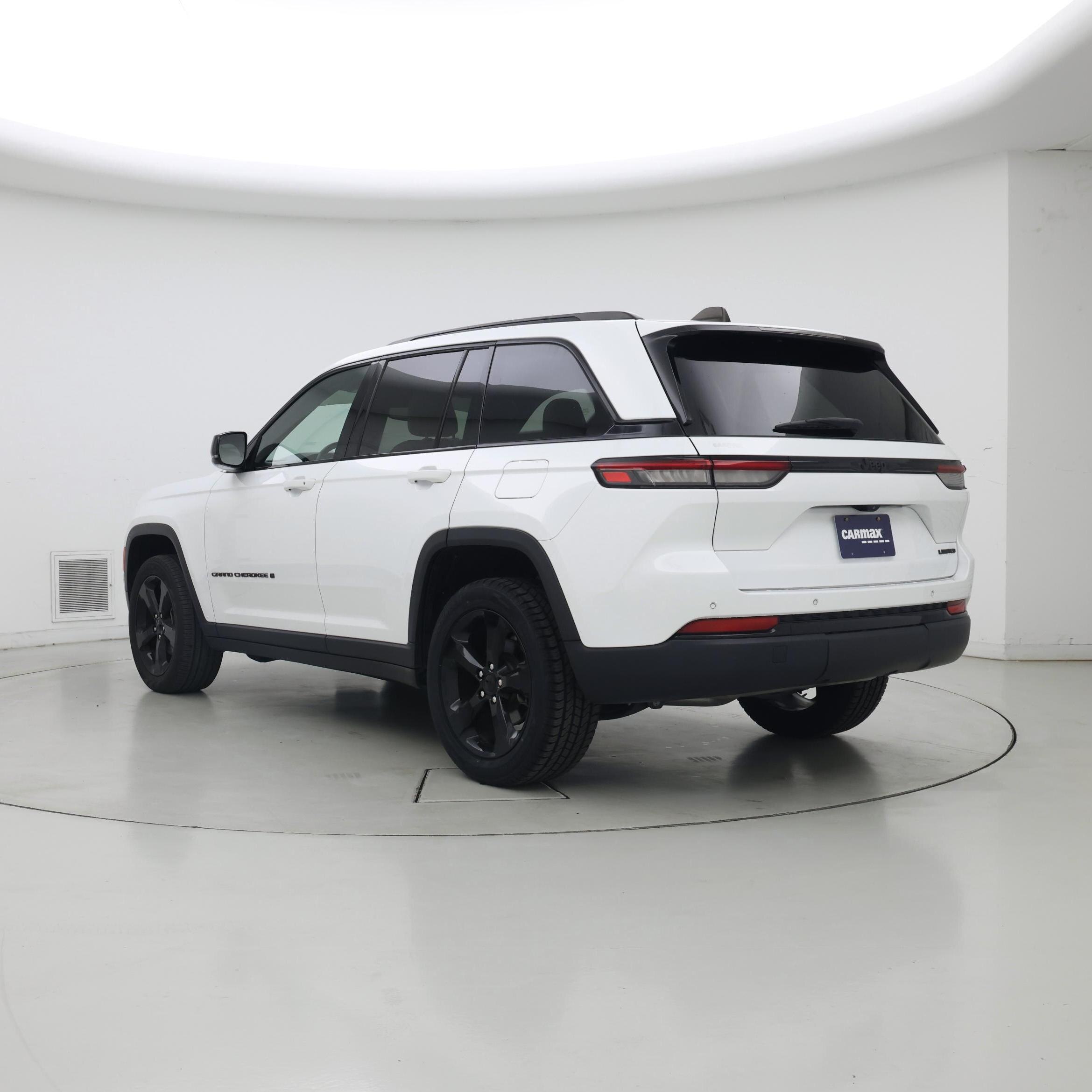 Thumbnail: 2023 Jeep Grand Cherokee - 2