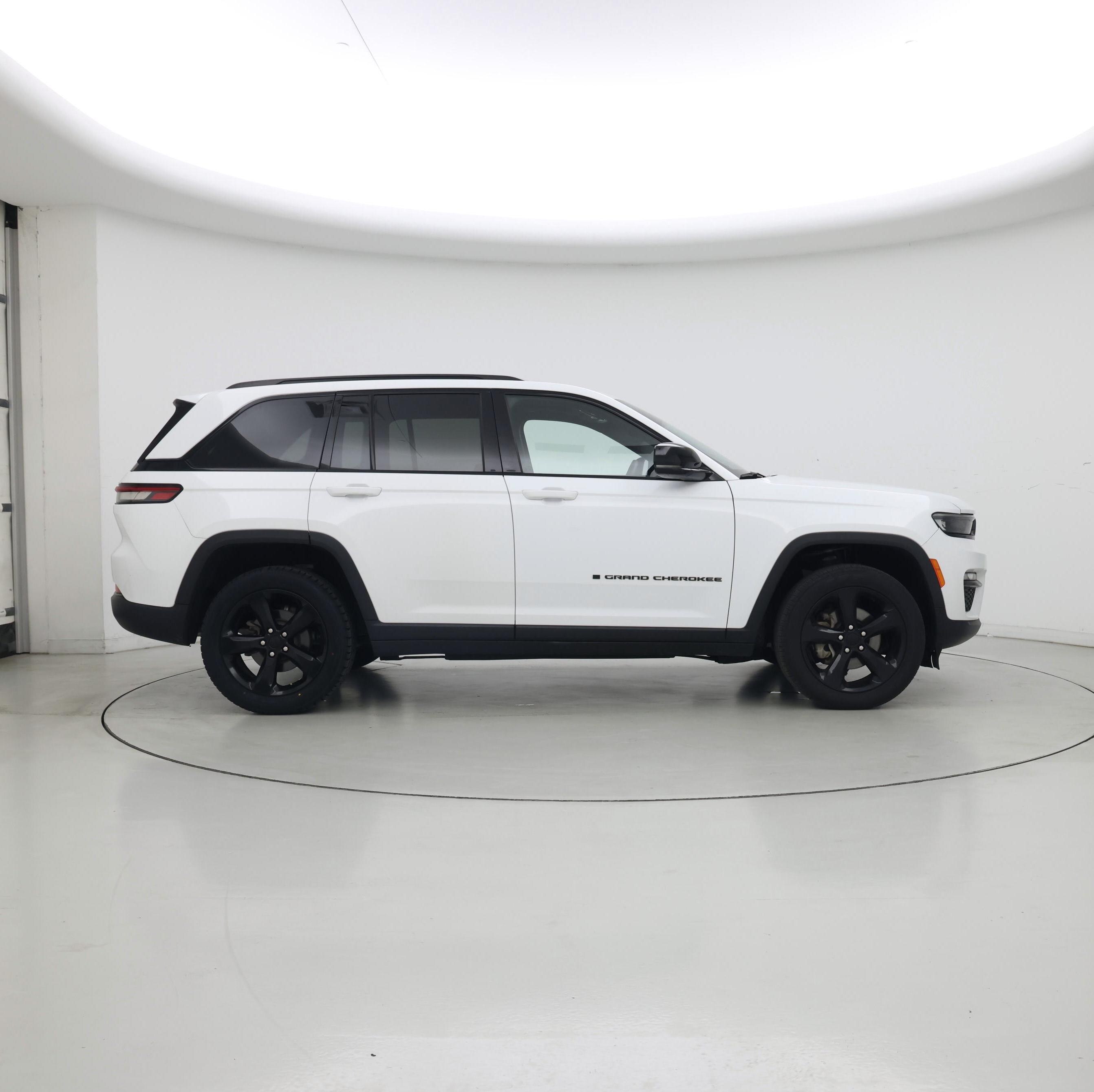 Thumbnail: 2023 Jeep Grand Cherokee - 7