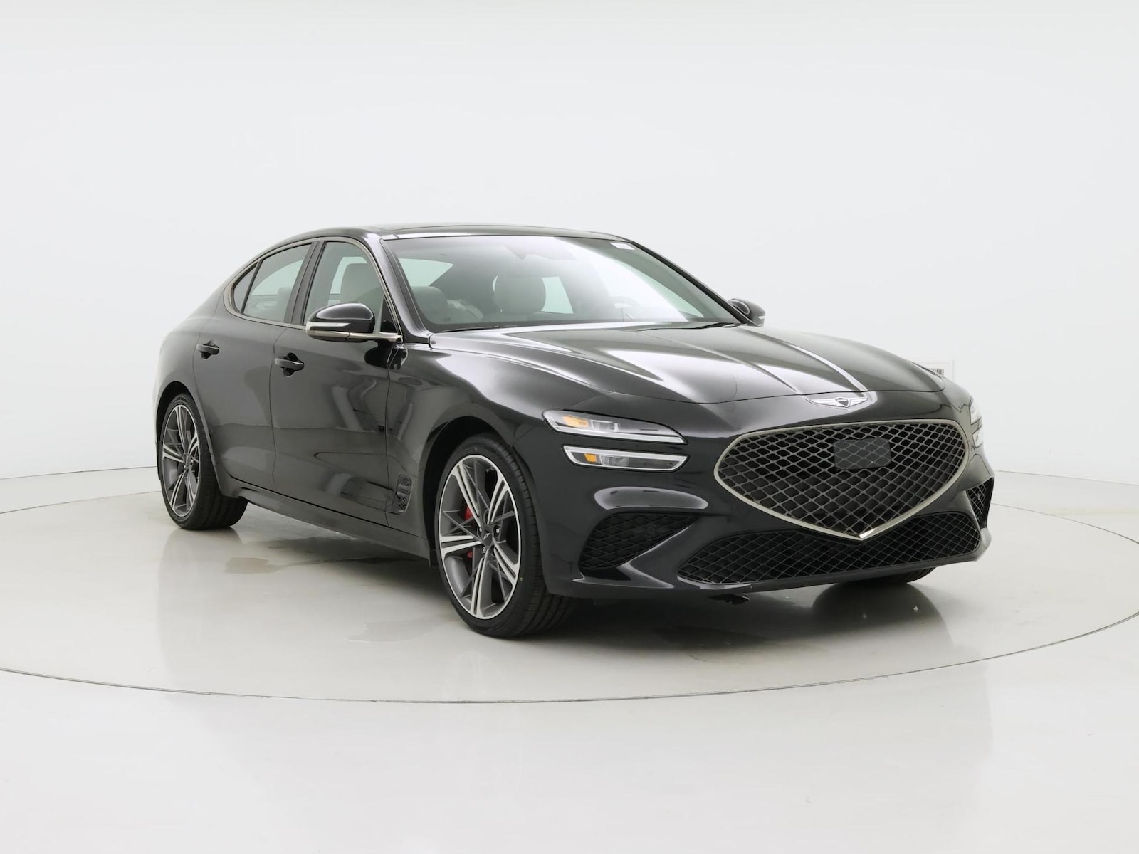 2024 GENESIS G70 Standard - Photo 2