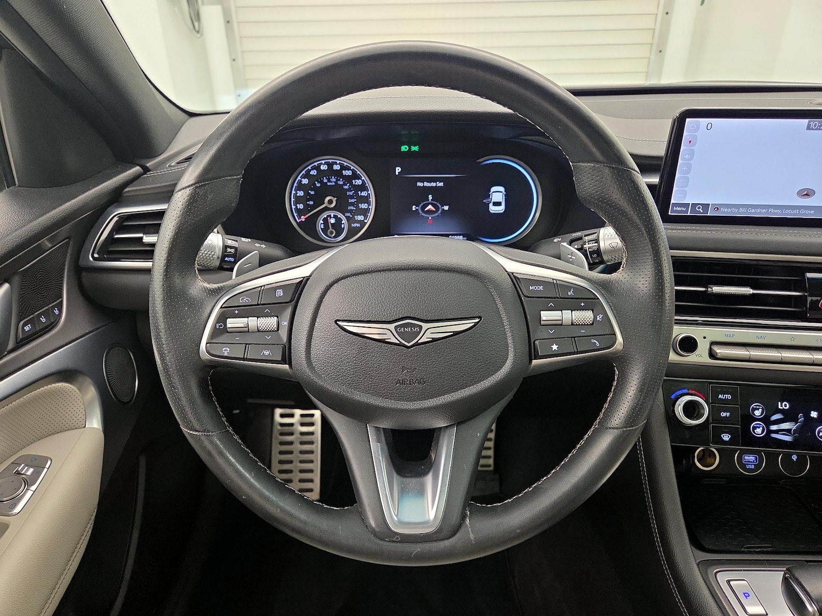 2024 GENESIS G70 Standard - Photo 11