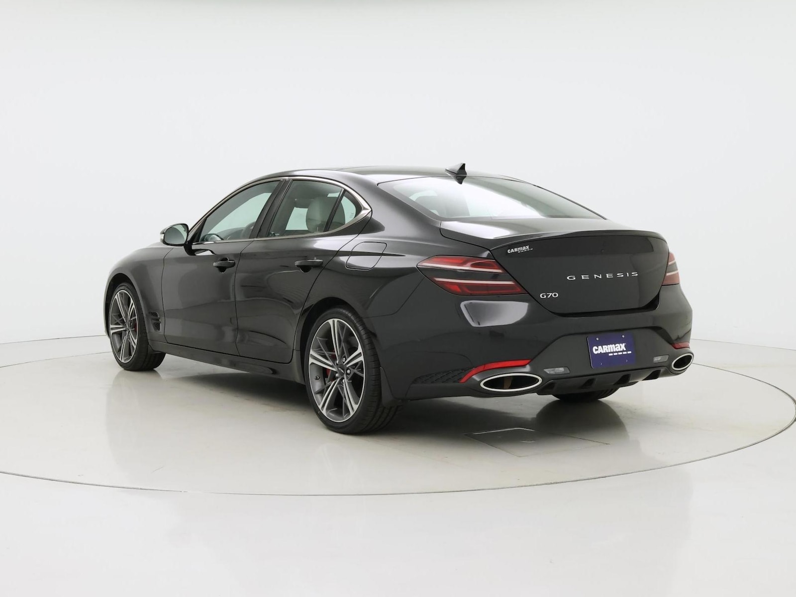 2024 GENESIS G70 Standard - Photo 3