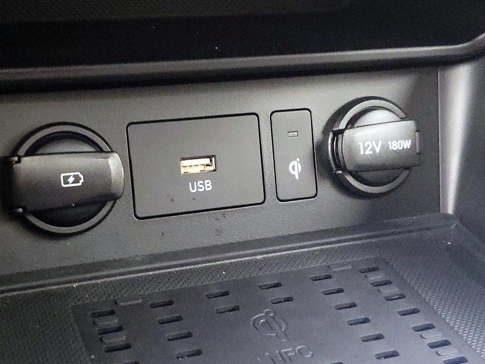 2023 Hyundai Kona SEL - Photo 19