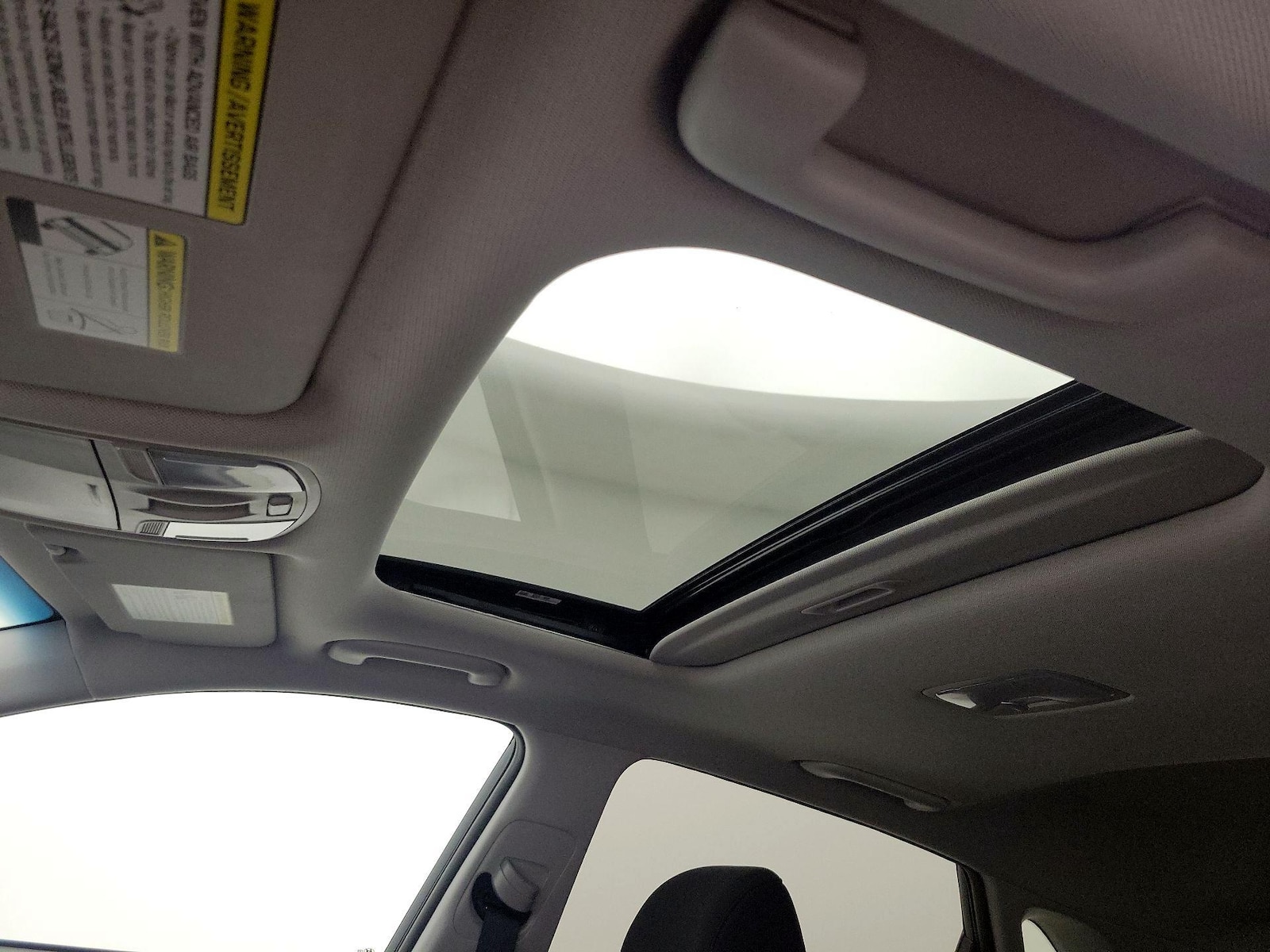Sunroof(s) & Overhead Airbags