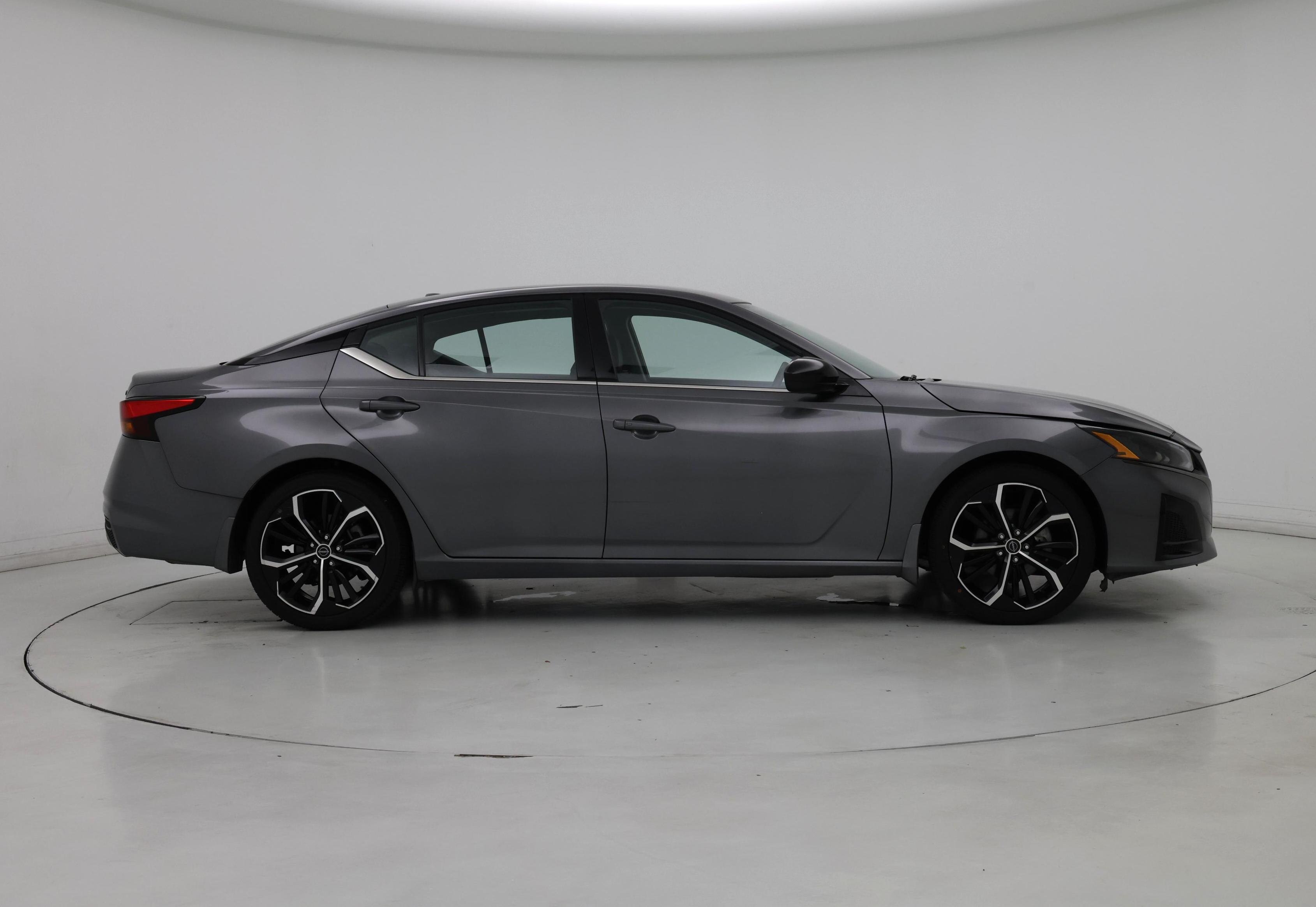 Thumbnail: 2023 Nissan Altima - 7
