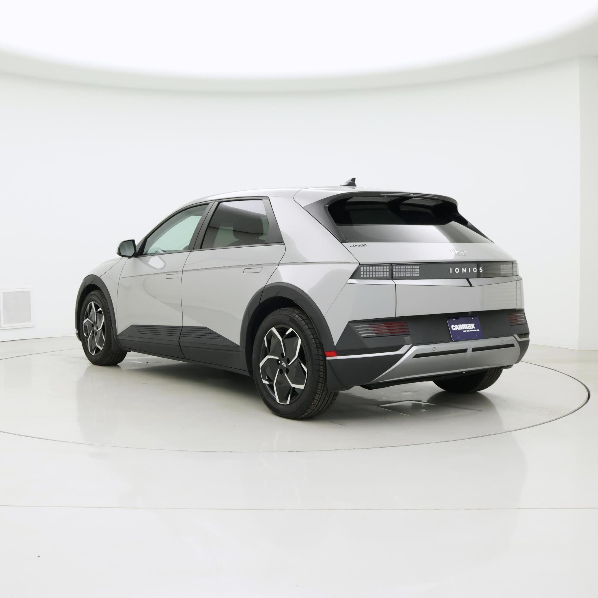 Thumbnail: 2023 Hyundai Ioniq 5 - 2