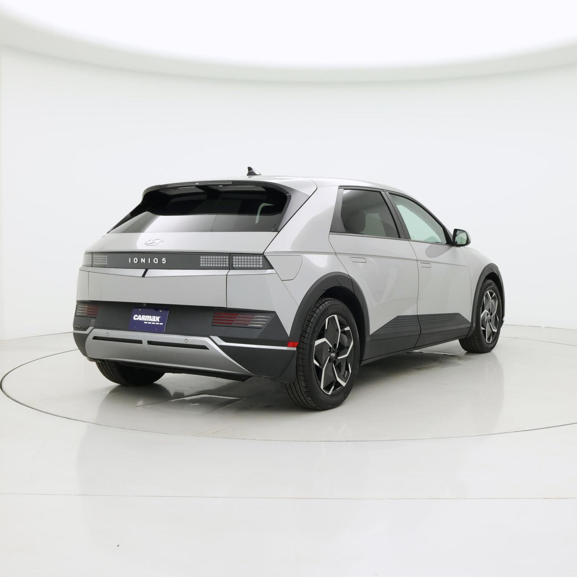 Thumbnail: 2023 Hyundai Ioniq 5 - 8