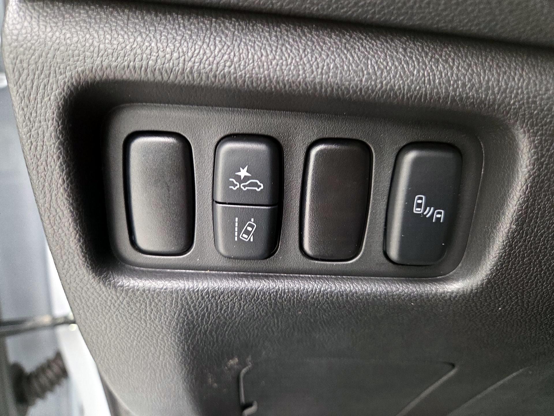 Thumbnail: 2026 Mitsubishi Outlander Sport - 13