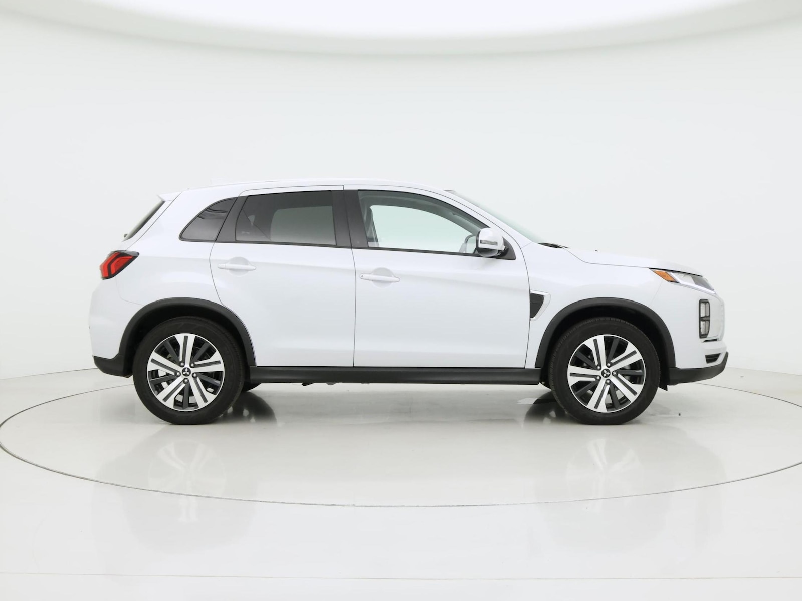 2026 Mitsubishi Outlander Sport SE - Photo 8
