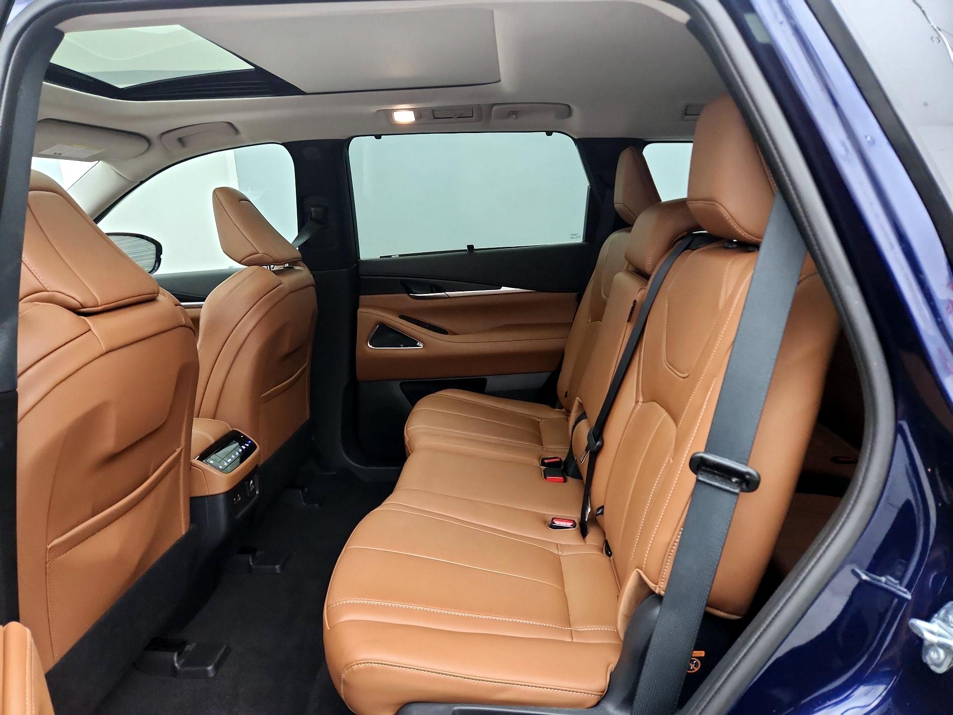 Thumbnail: 2023 INFINITI QX60 - 20