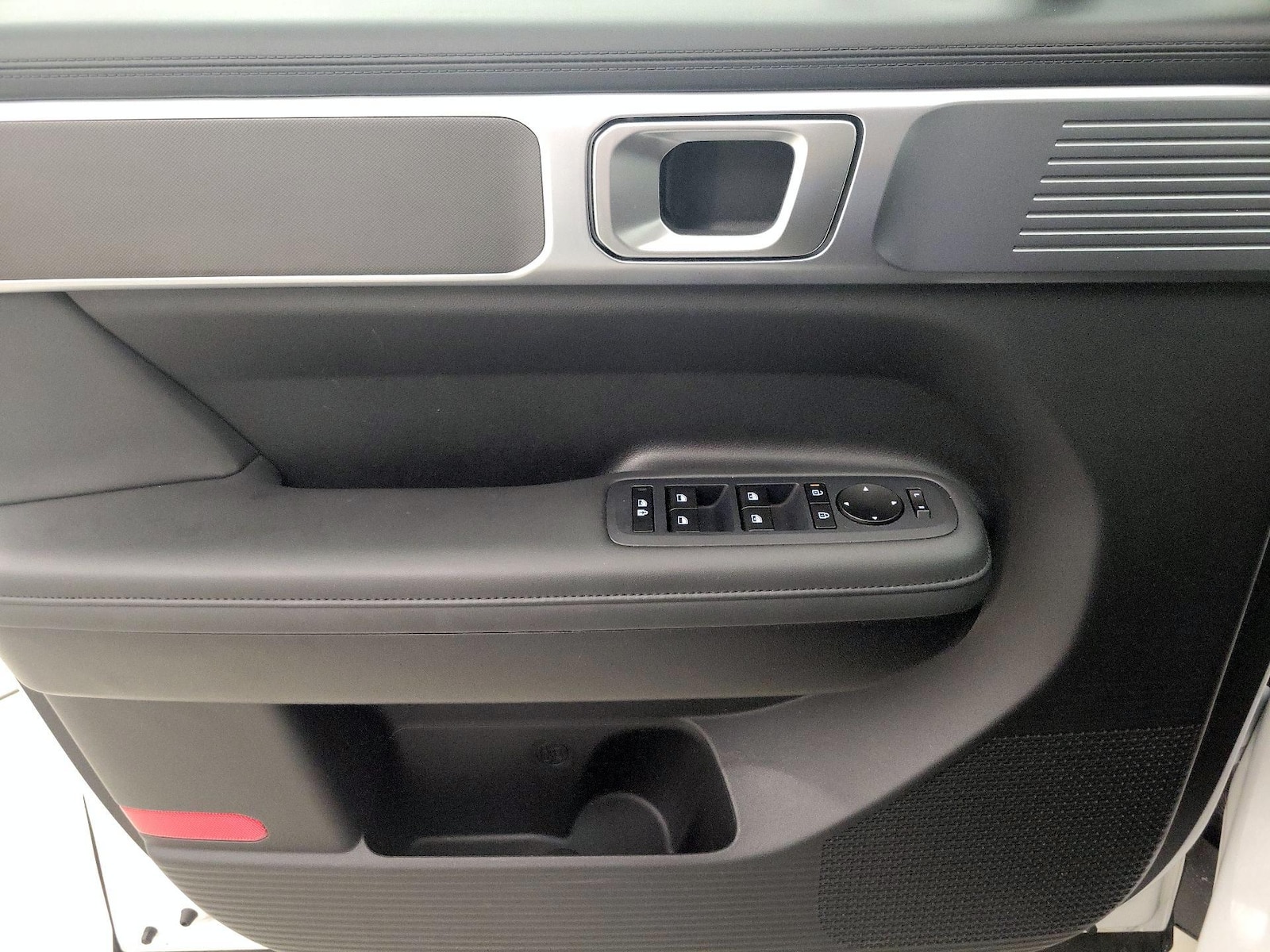 2025 Hyundai Santa Fe SEL - Photo 13