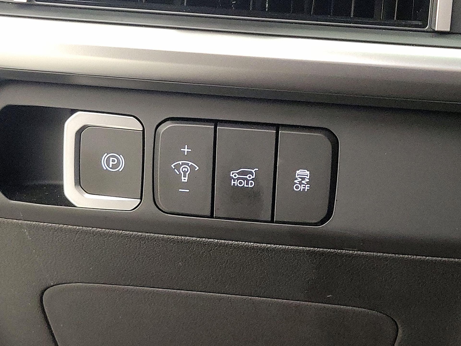 2025 Hyundai Santa Fe SEL - Photo 14