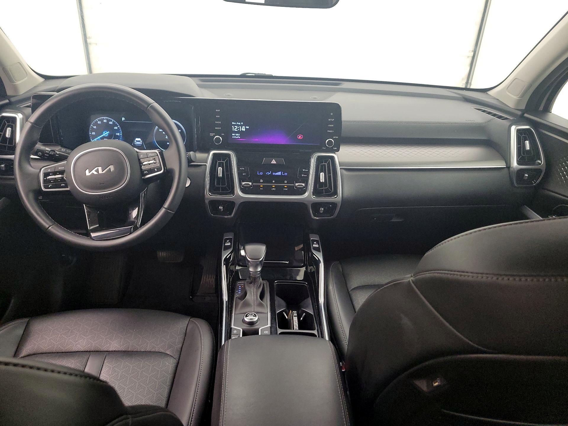 Thumbnail: 2023 Kia Sorento - 9