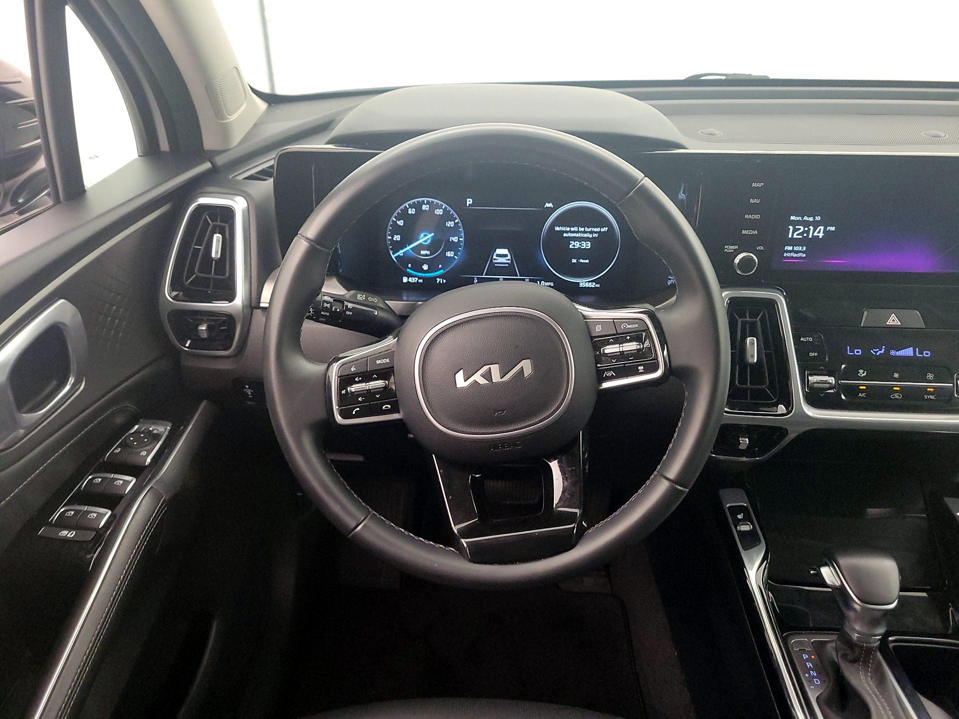 Thumbnail: 2023 Kia Sorento - 10