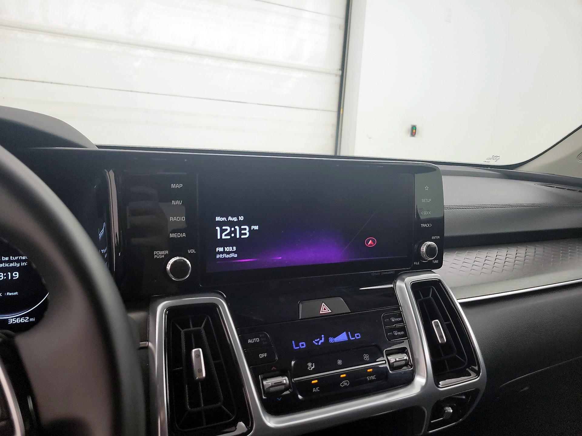 Thumbnail: 2023 Kia Sorento - 14
