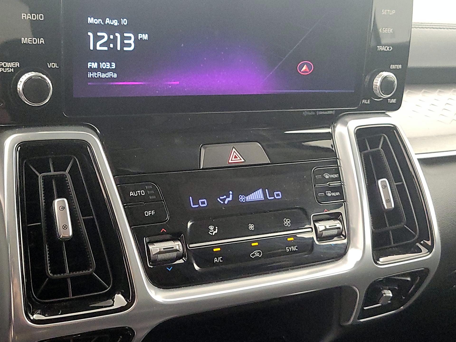 Thumbnail: 2023 Kia Sorento - 15