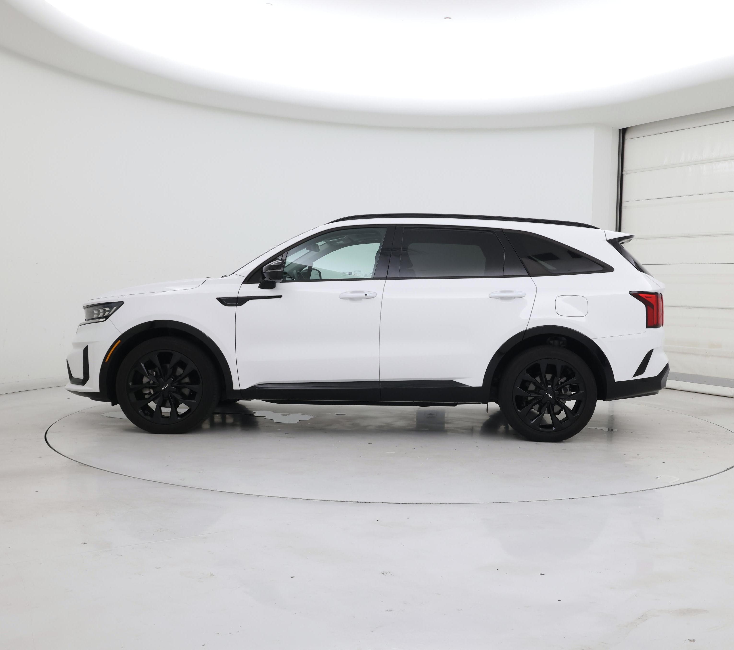 Thumbnail: 2023 Kia Sorento - 3
