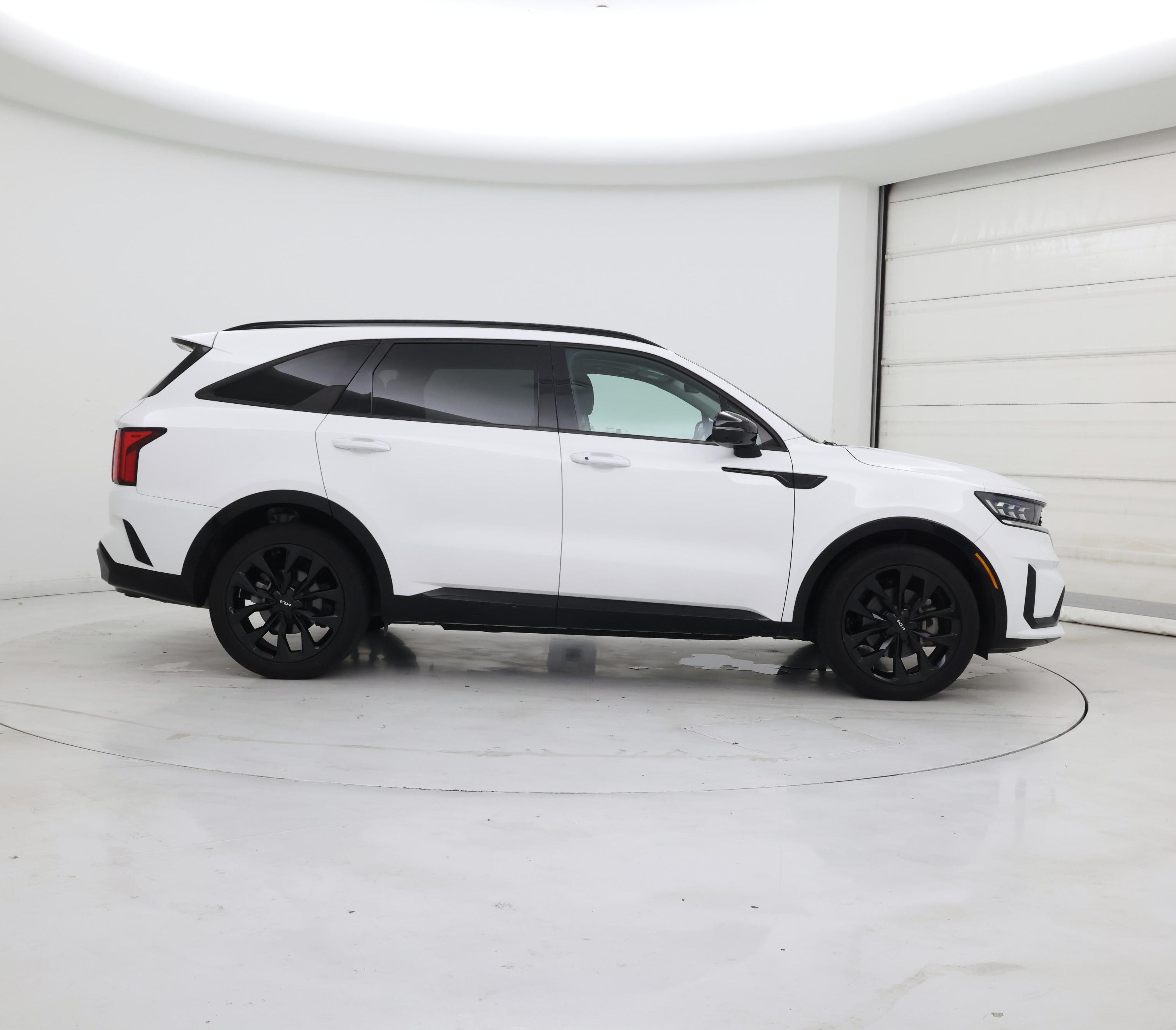 Thumbnail: 2023 Kia Sorento - 7
