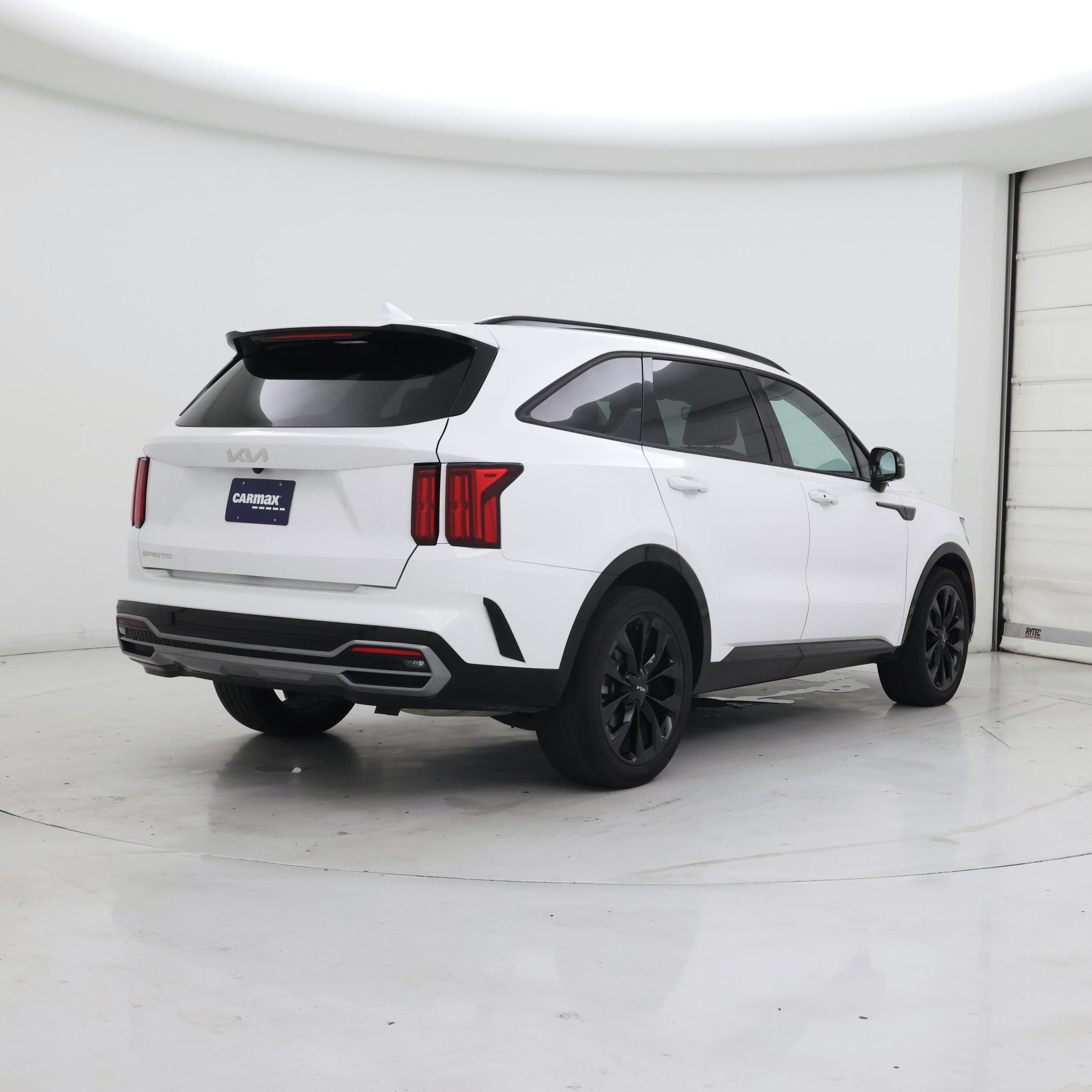 Thumbnail: 2023 Kia Sorento - 8