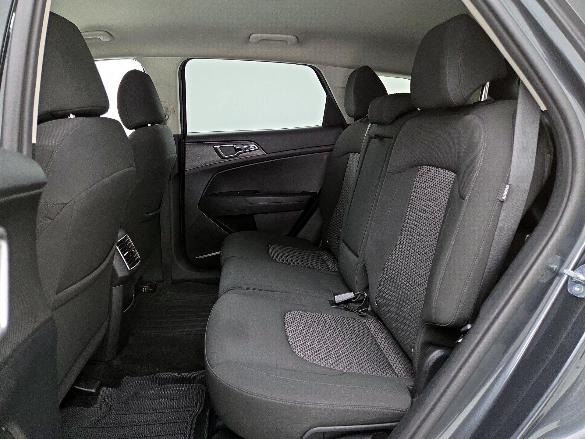 Thumbnail: 2025 Kia Sportage - 19