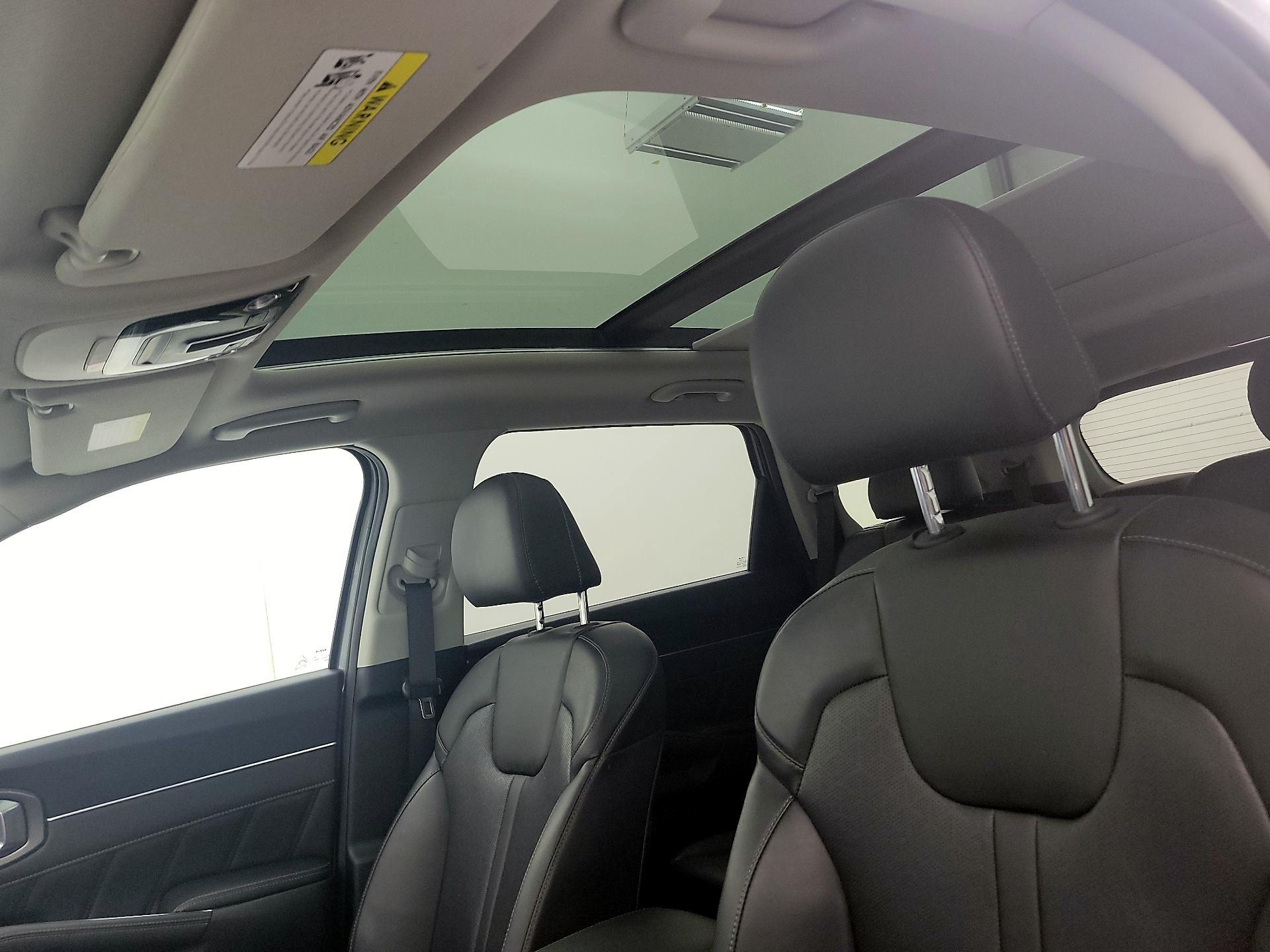Thumbnail: 2023 Kia Sorento - 20