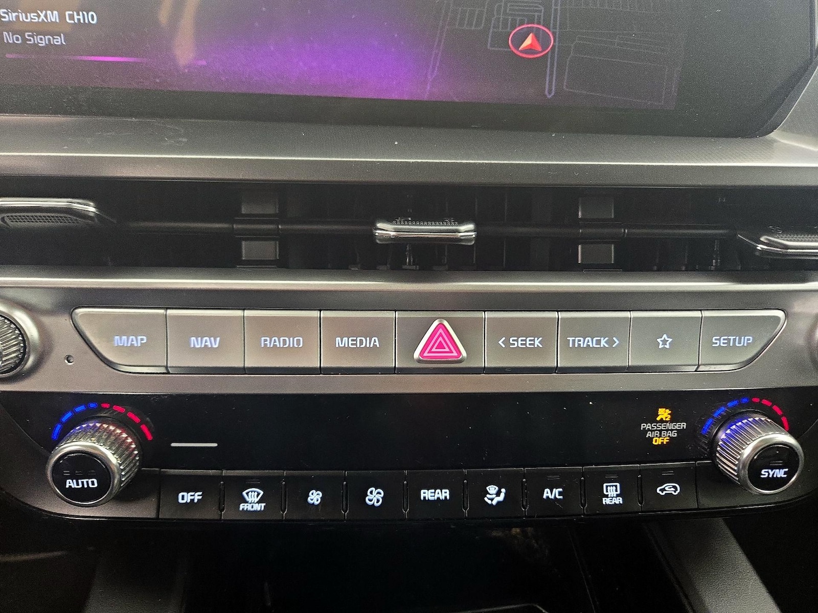 2024 Kia Telluride LX - Photo 18