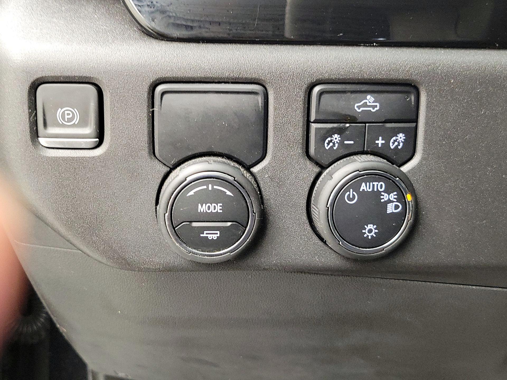 Thumbnail: 2023 Chevrolet Silverado 1500 - 13