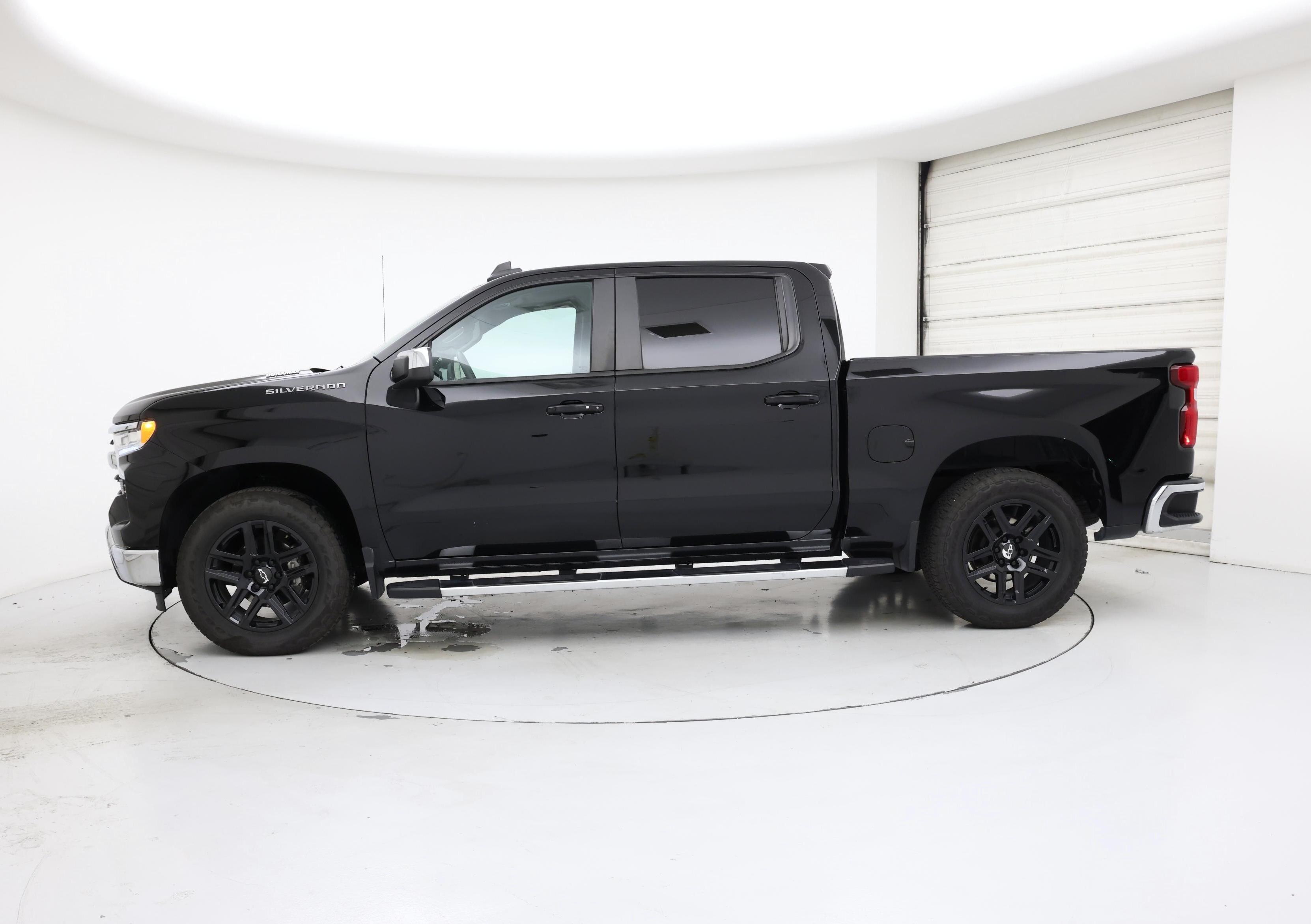 Thumbnail: 2023 Chevrolet Silverado 1500 - 3