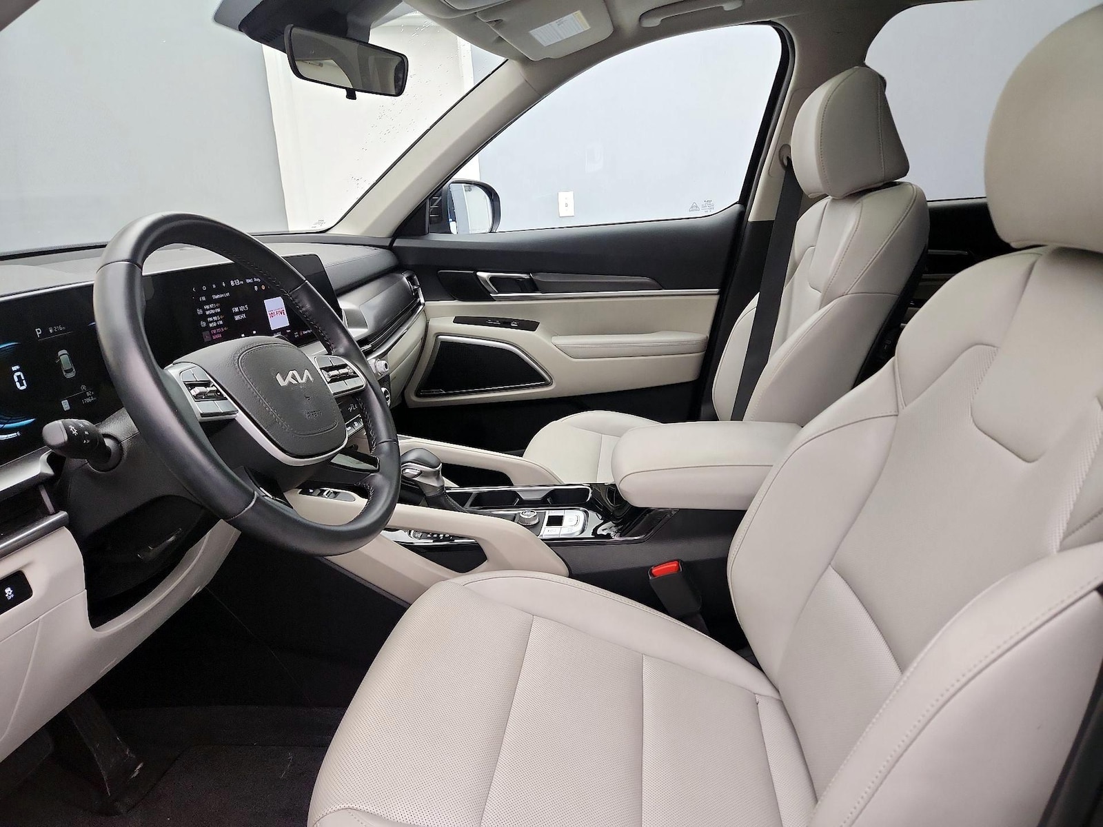 2025 Kia Telluride S - Photo 12