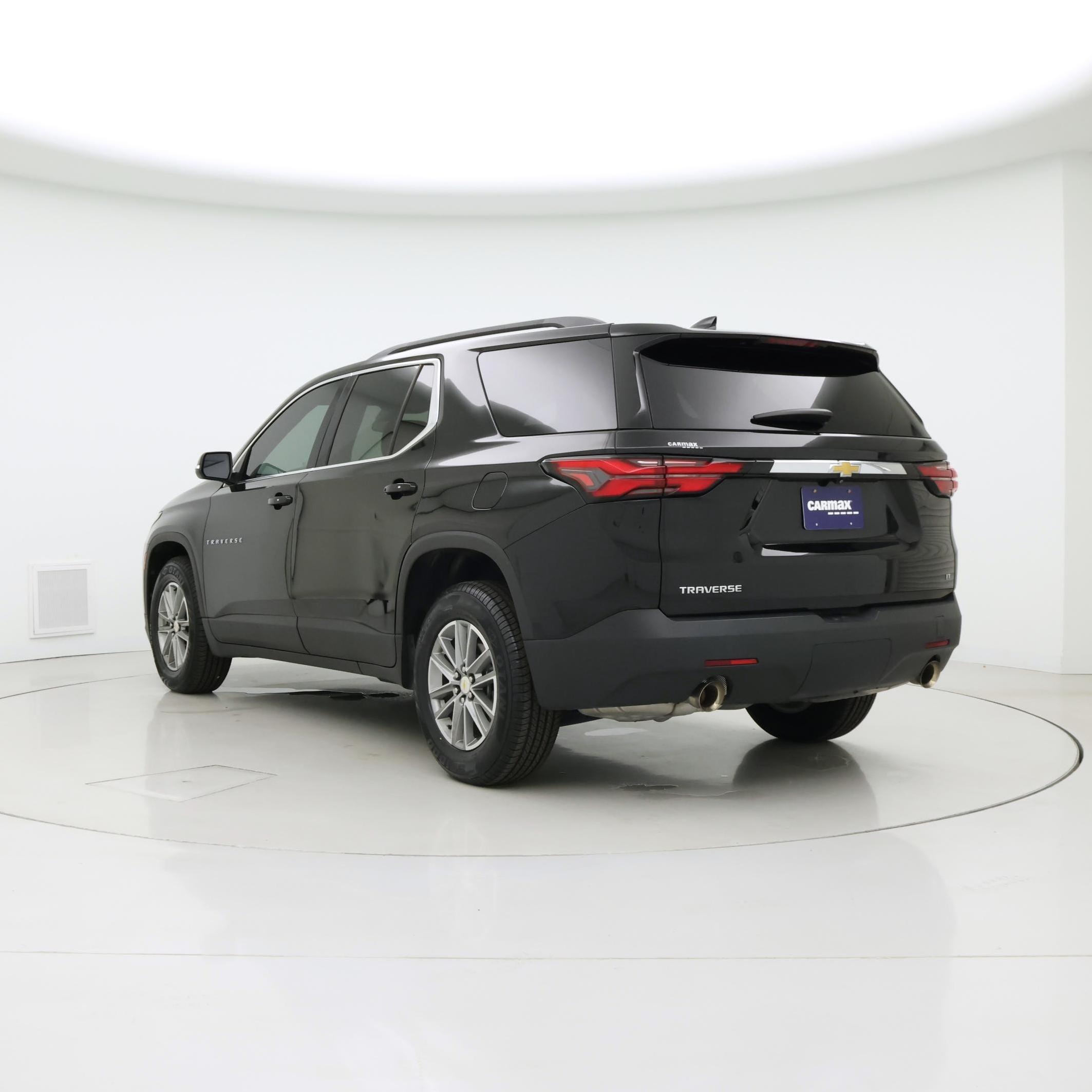Thumbnail: 2023 Chevrolet Traverse - 2