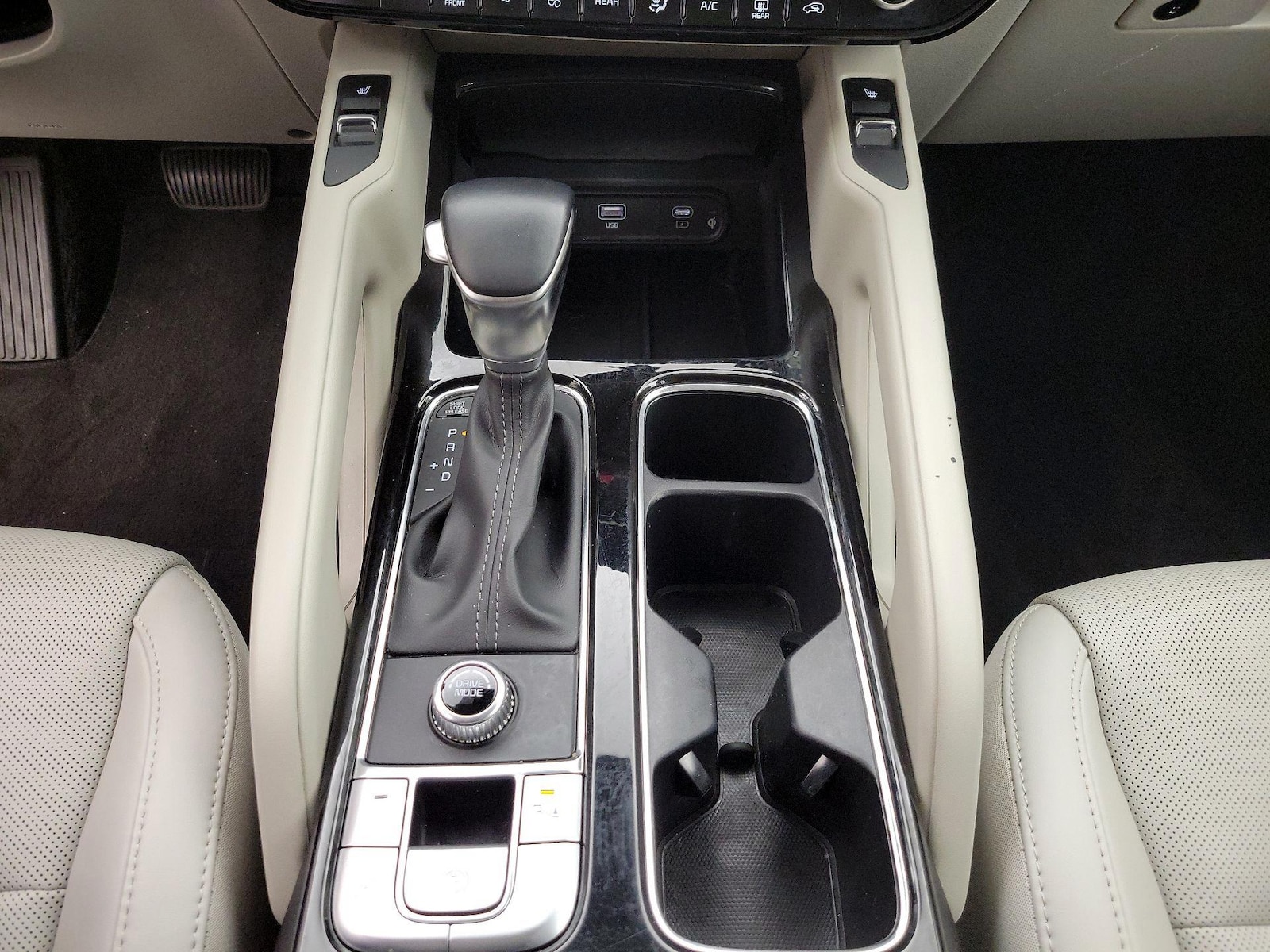 2025 Kia Telluride S - Photo 18