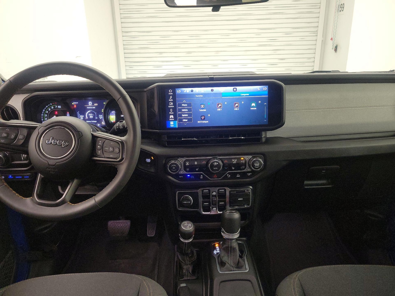Apple CarPlay® & Android Auto™