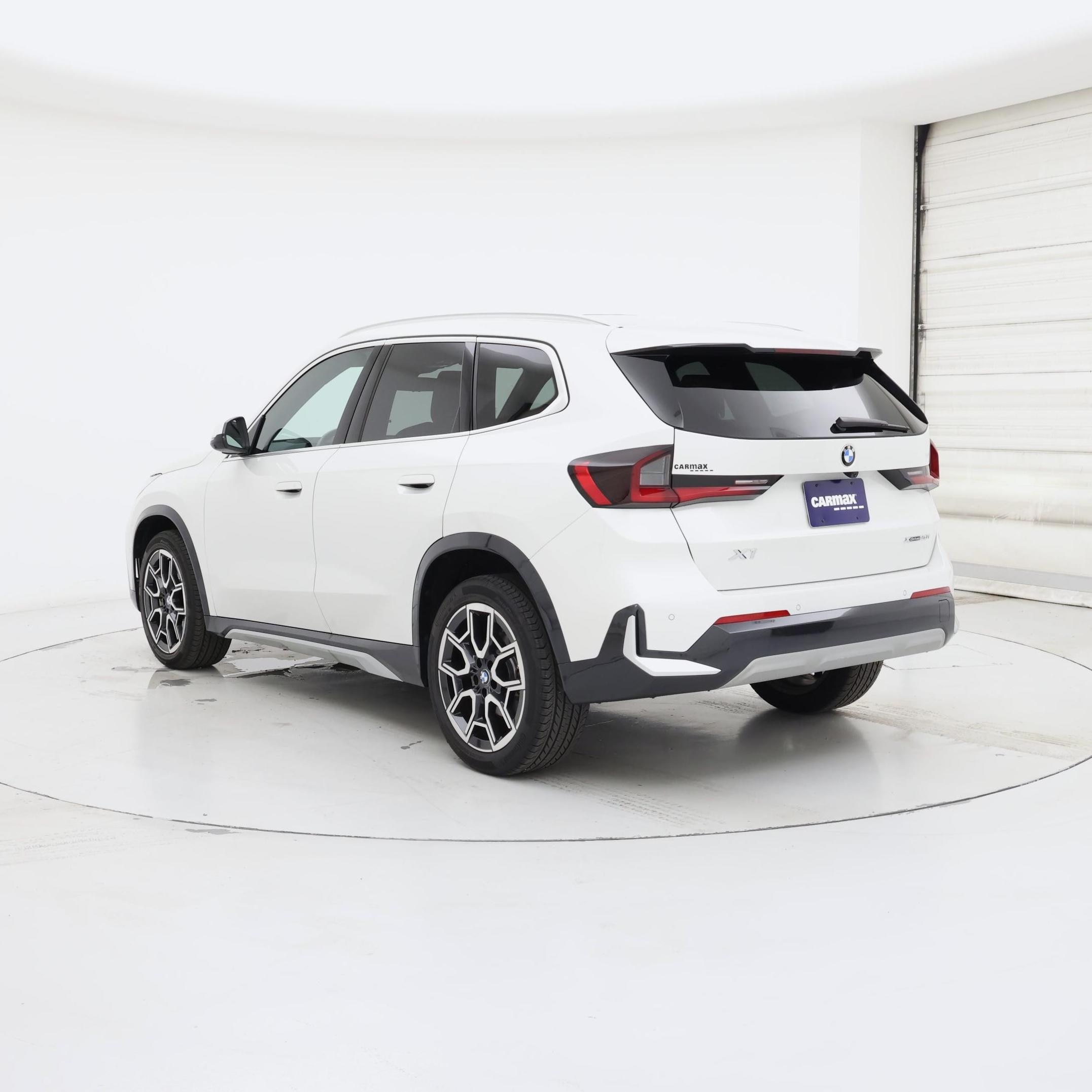 Thumbnail: 2026 BMW X1 - 2