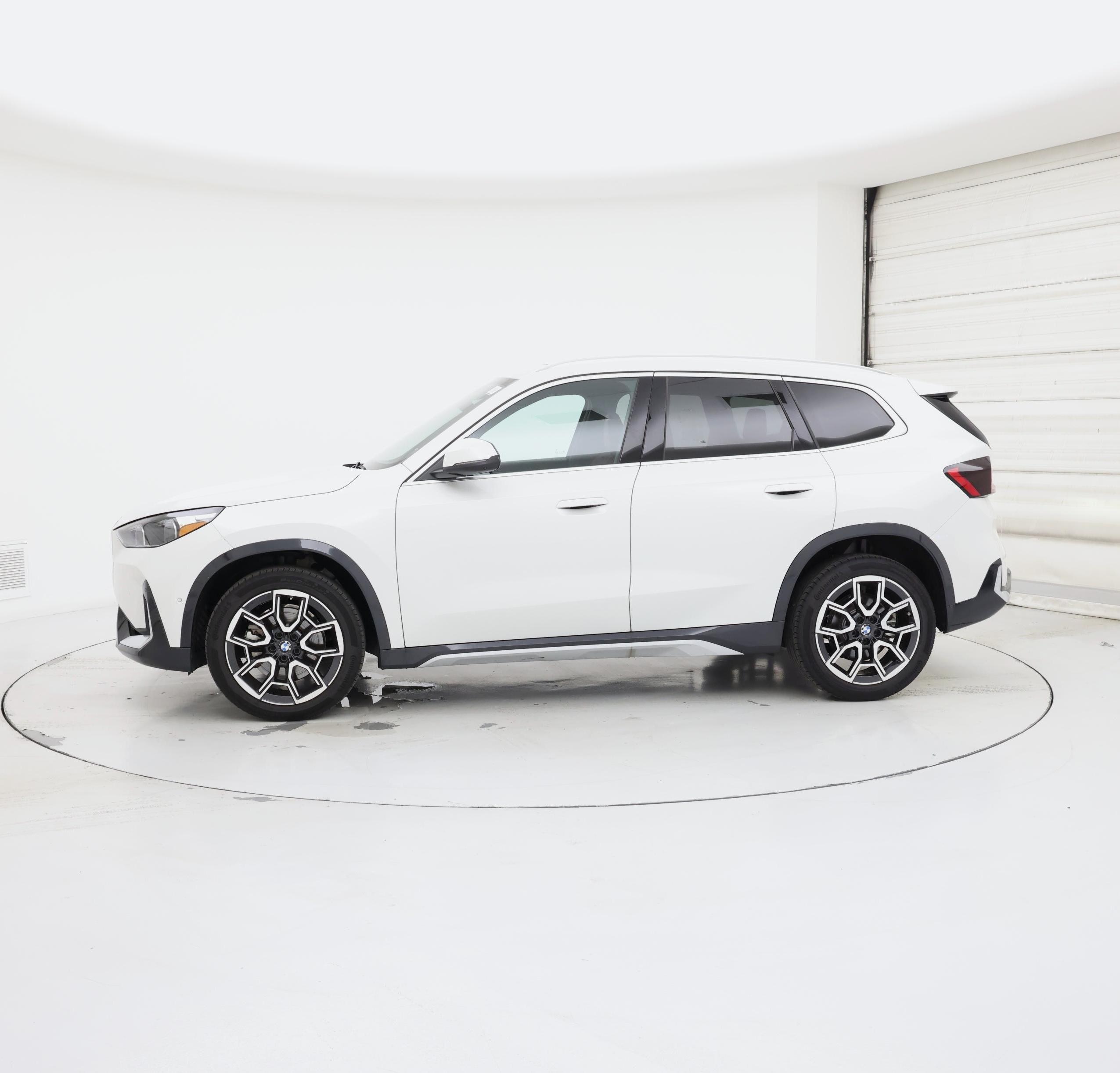 Thumbnail: 2026 BMW X1 - 3