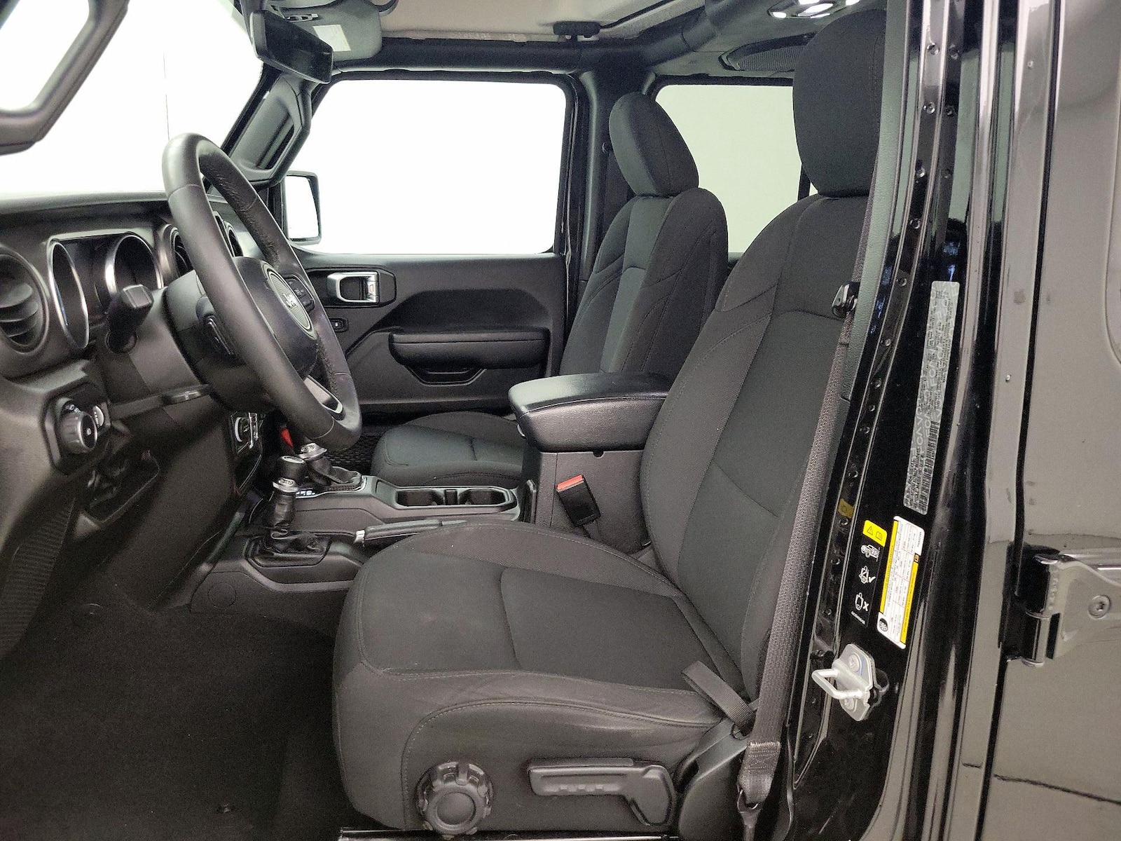 2023 Jeep Wrangler 4-Door Willys - Photo 12