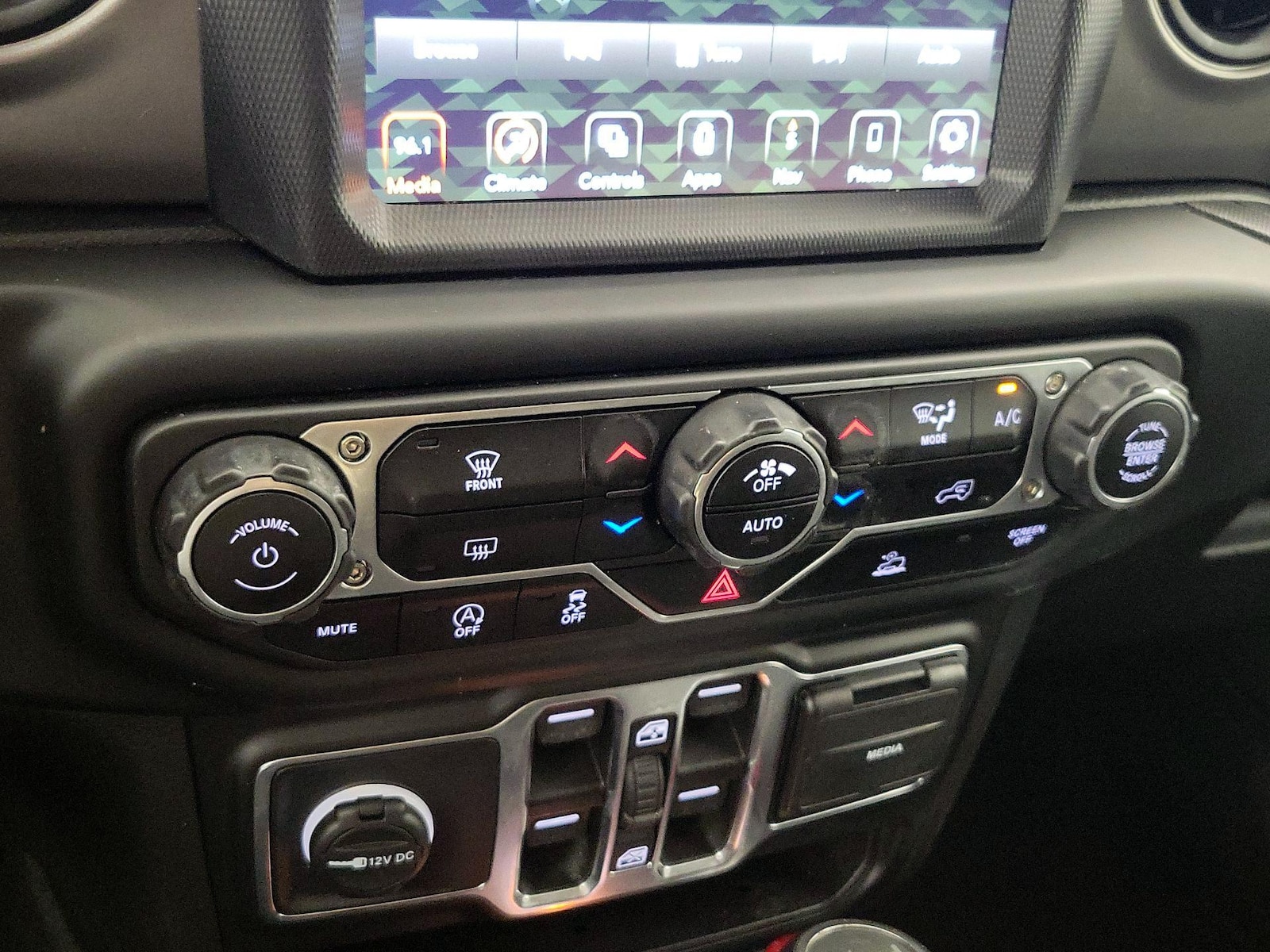 2023 Jeep Wrangler 4-Door Willys - Photo 17