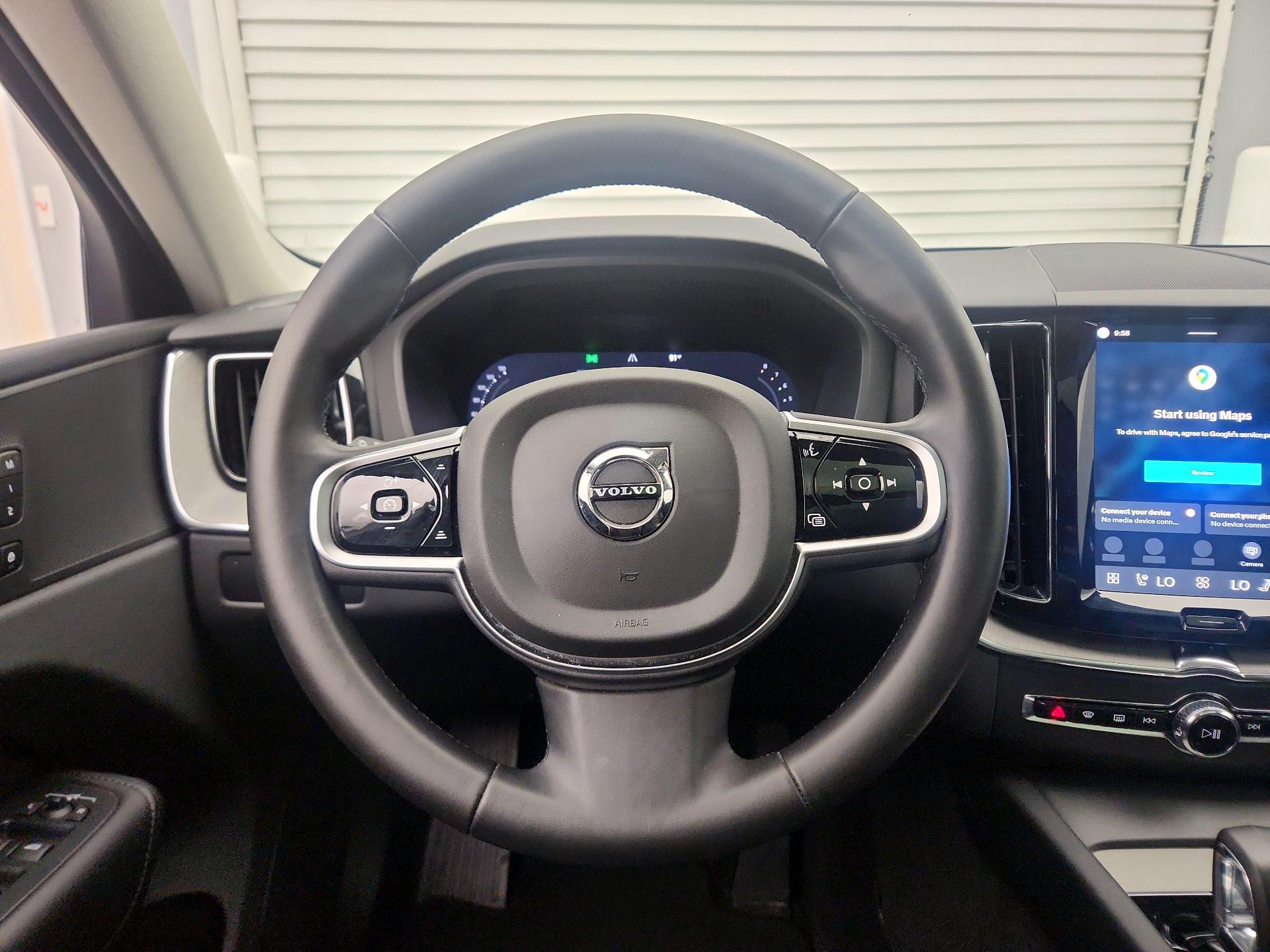 Thumbnail: 2025 Volvo XC60 - 10