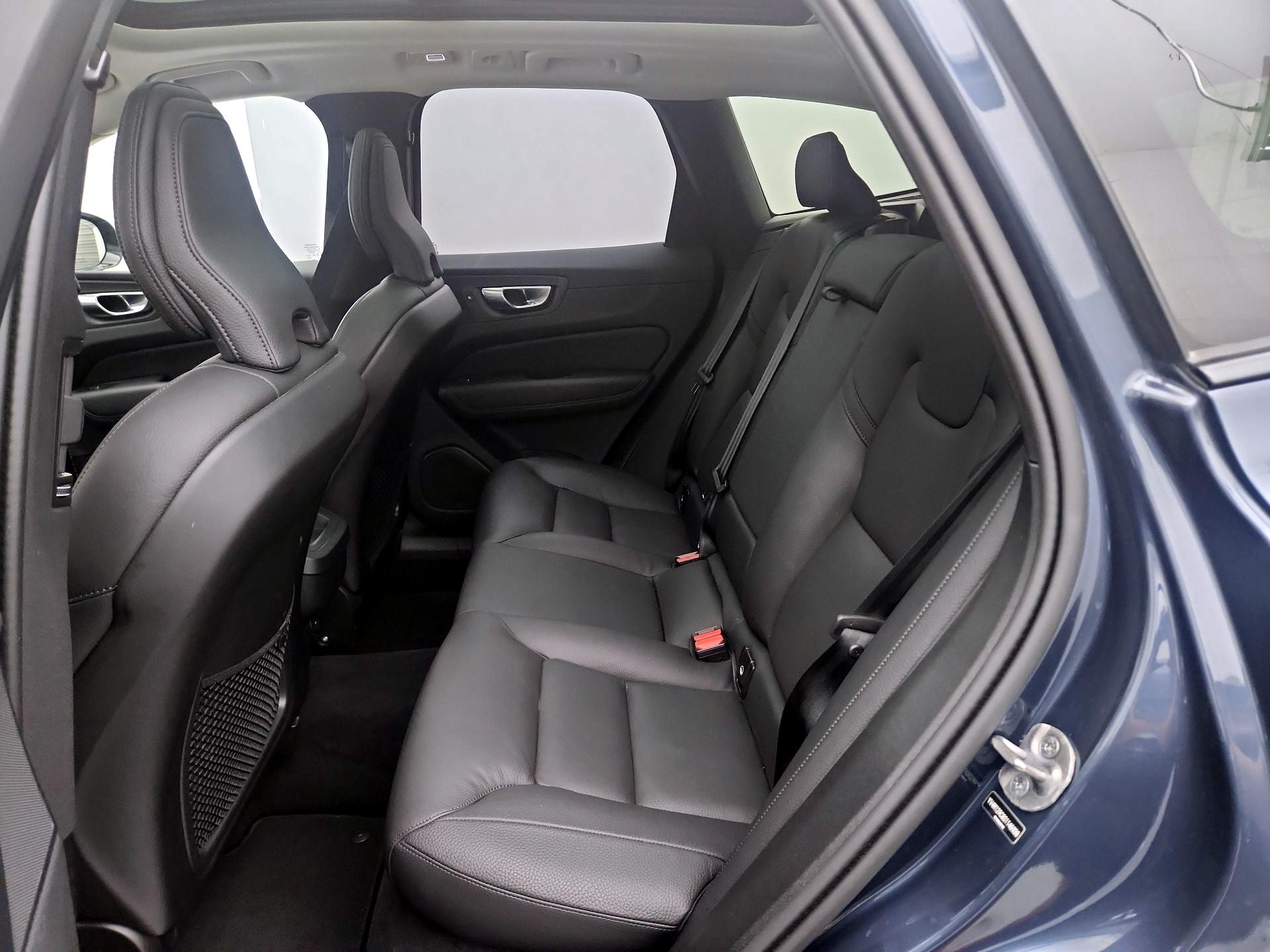 Thumbnail: 2025 Volvo XC60 - 19