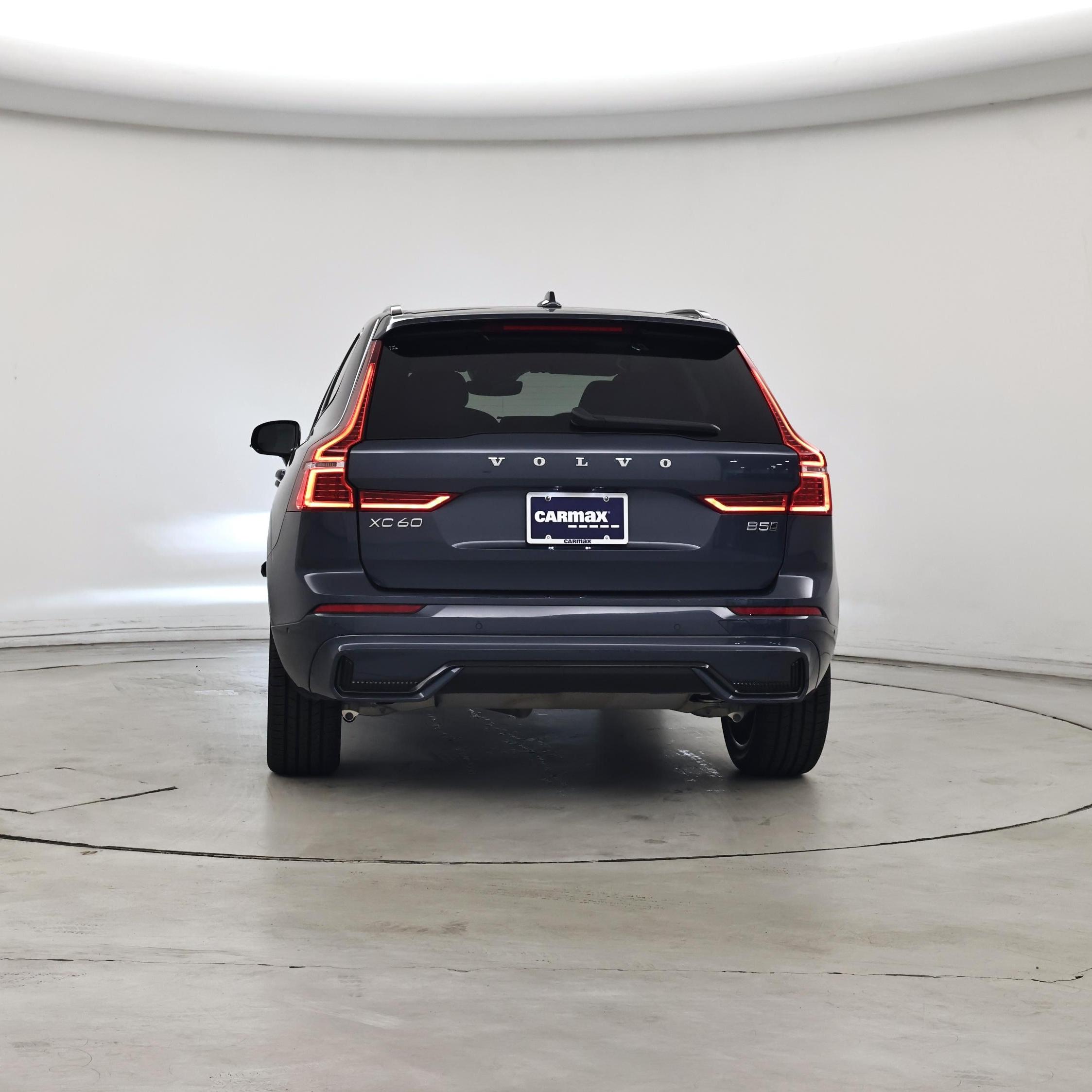 Thumbnail: 2025 Volvo XC60 - 6
