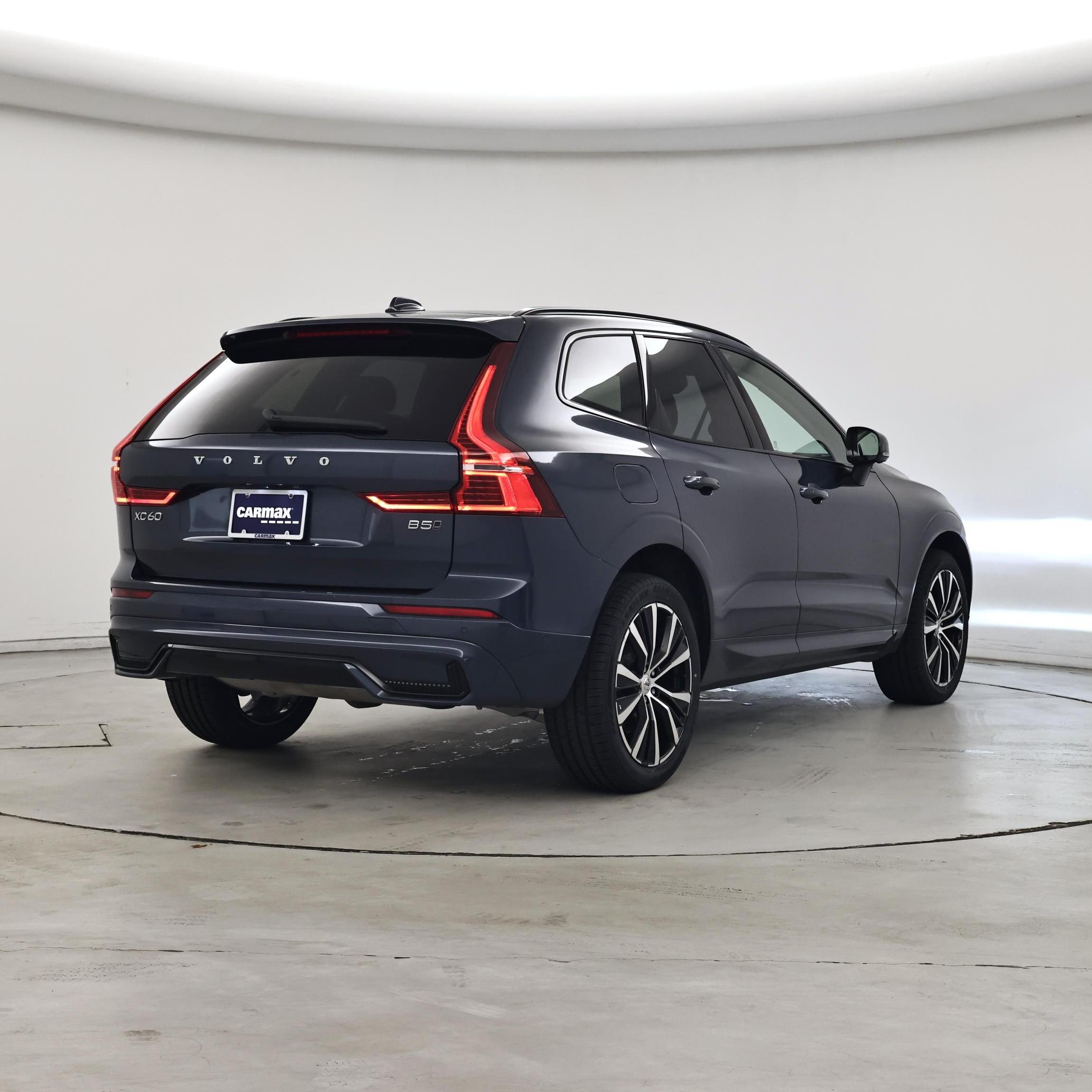 Thumbnail: 2025 Volvo XC60 - 8