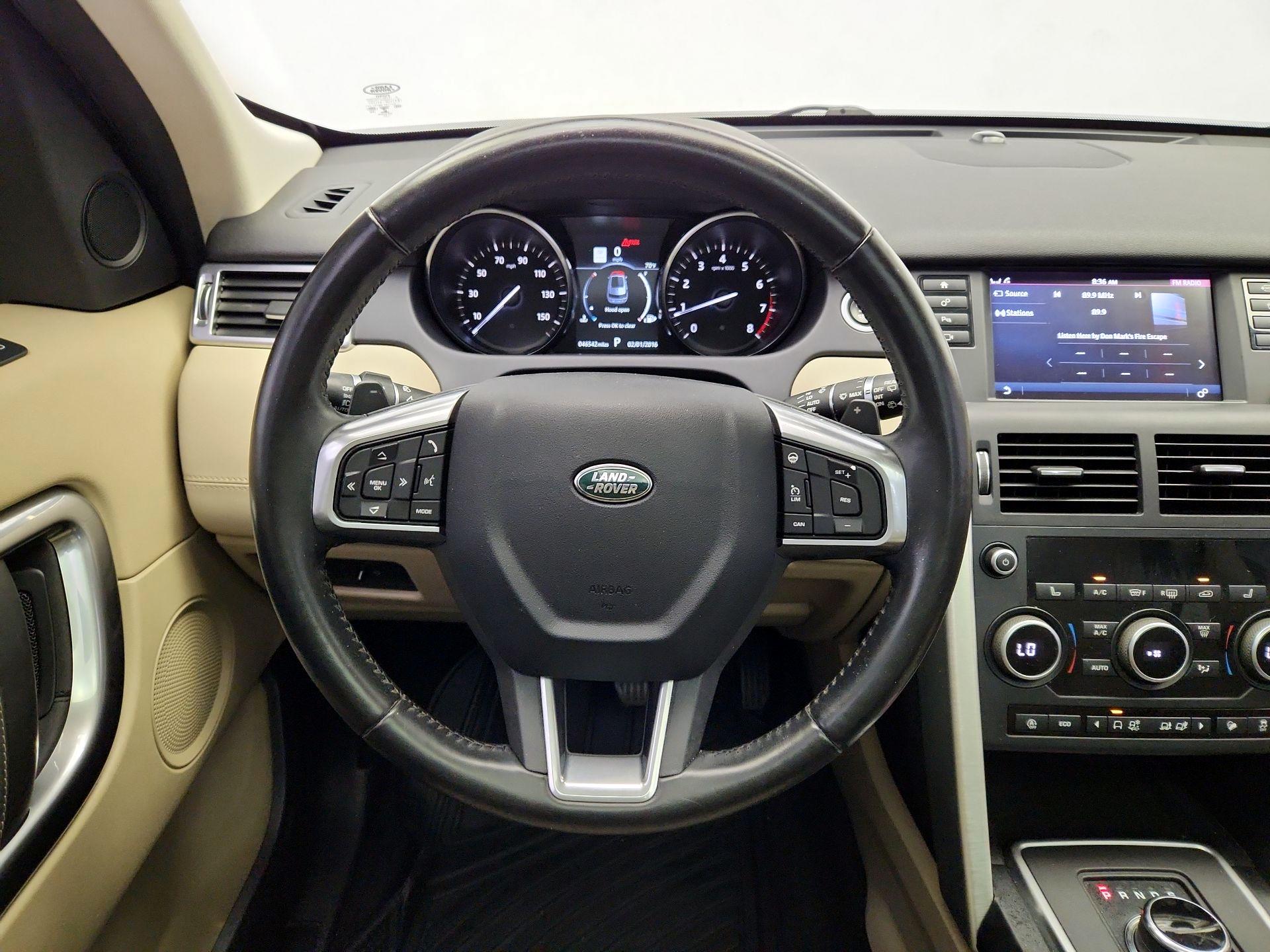 Thumbnail: 2018 Land Rover Discovery Sport - 10