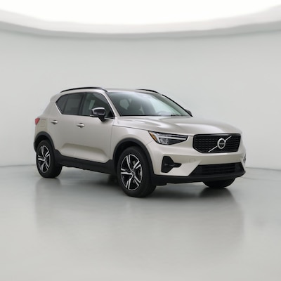2023 Volvo XC40 B4 Plus Dark Theme